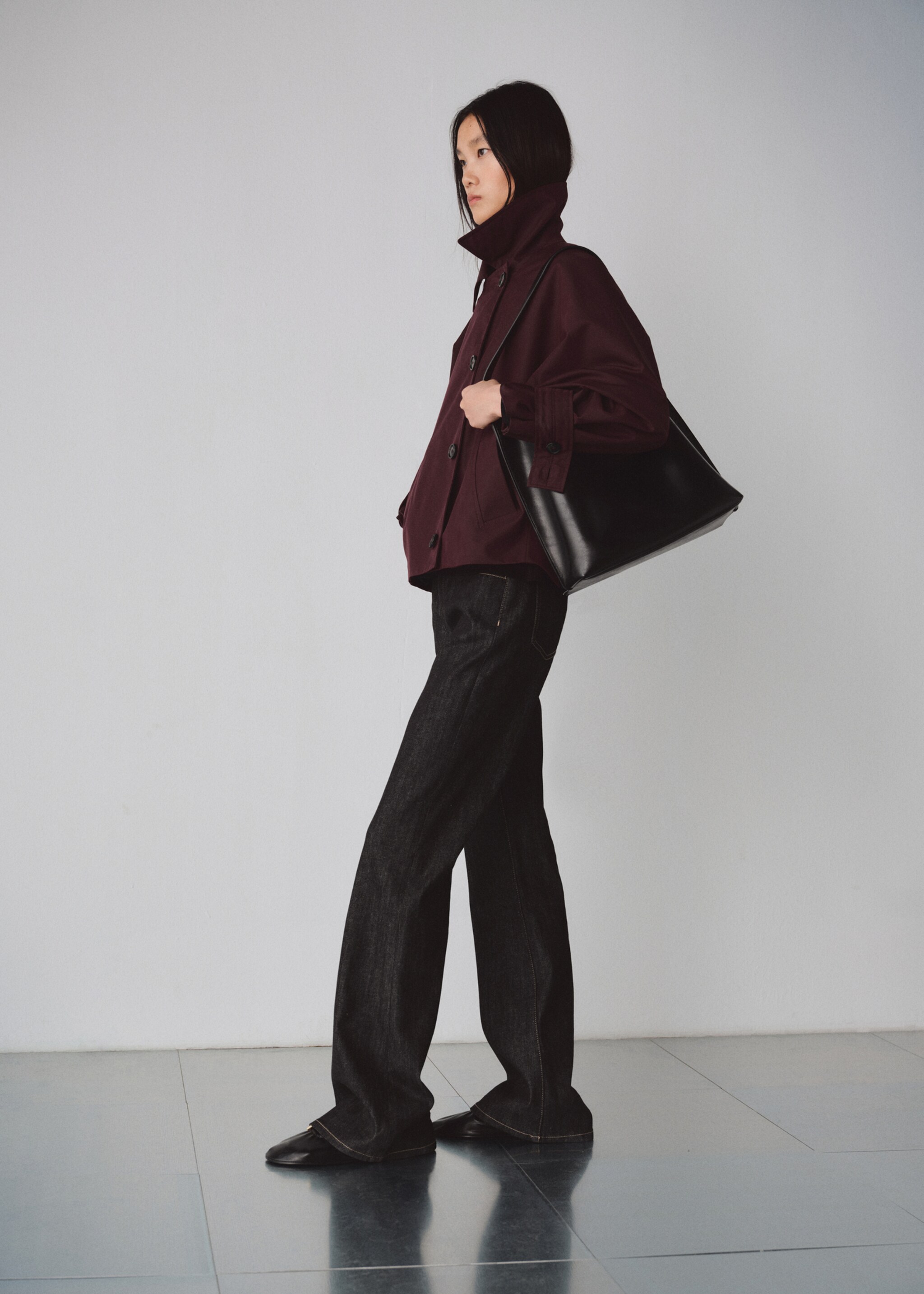 Короткий двубортный тренч с капюшоном - Общий план, Гранатовый. Ref: 27064772-04.