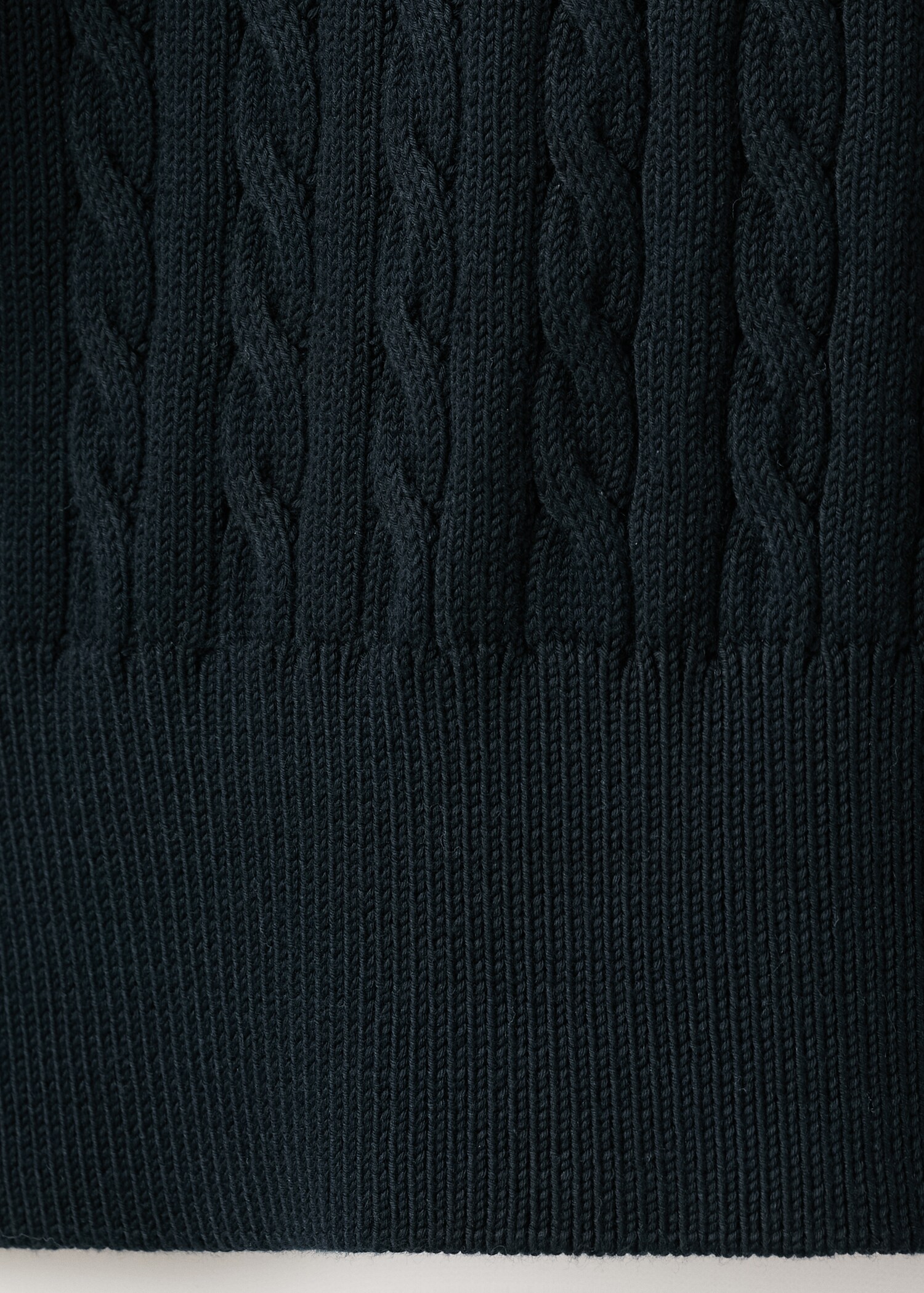 100% cotton cable knit sweater - Details of the article 0