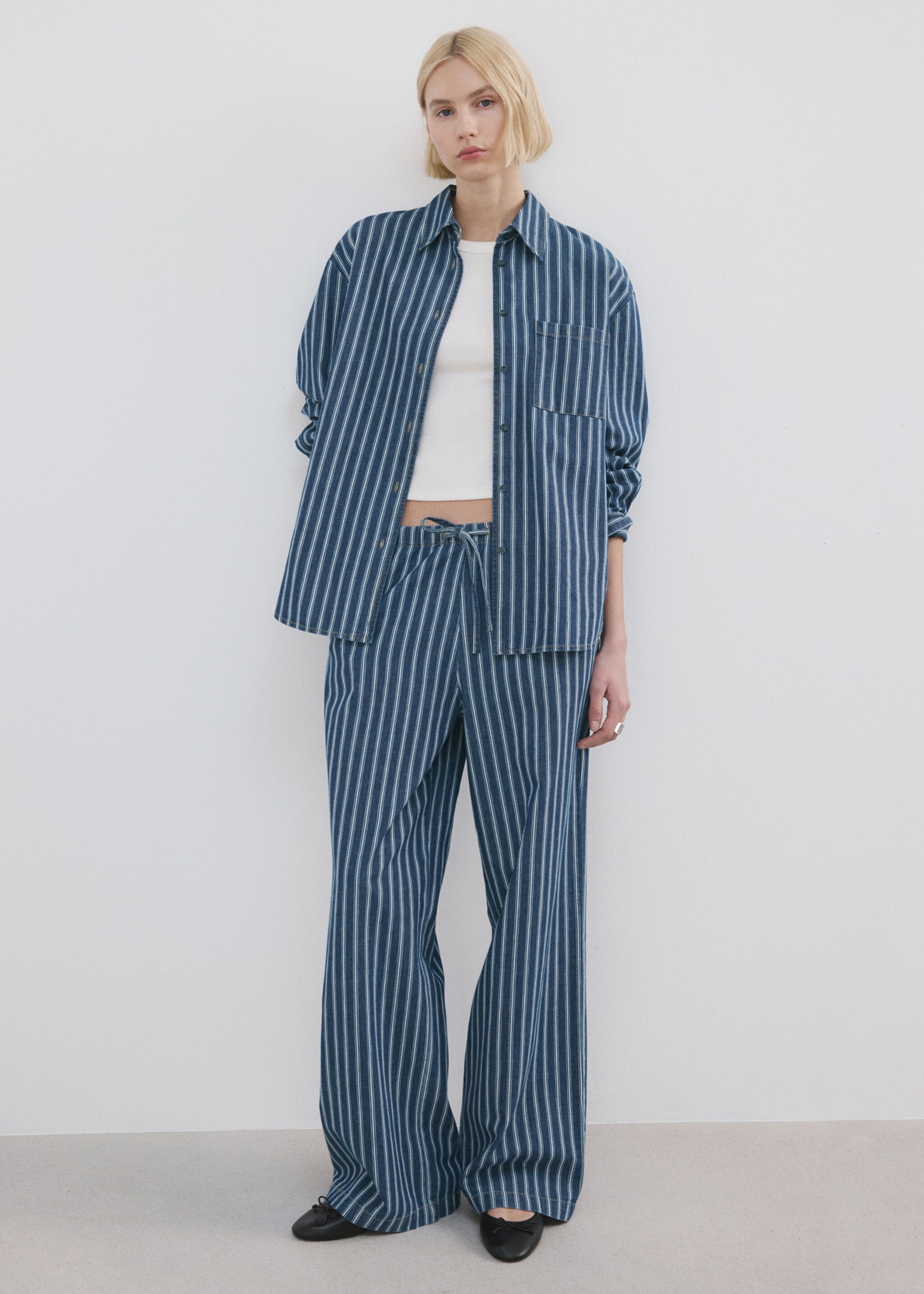 Pantalón recto rayas - Plano general, Azul. Ref: 27066342-01.