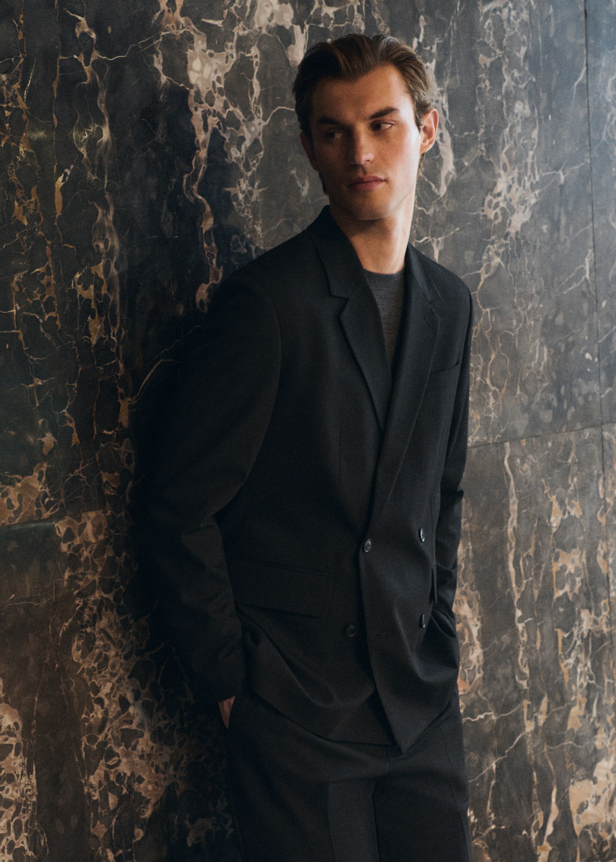 Veste de costume Boston coupe regular croisée - Détail de l'article 3, Noir. Ref: 27071262-01.