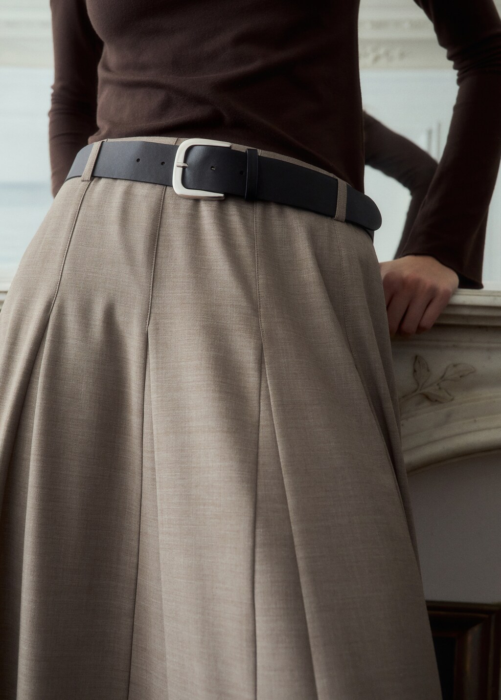 A-line skirt with godets and belt