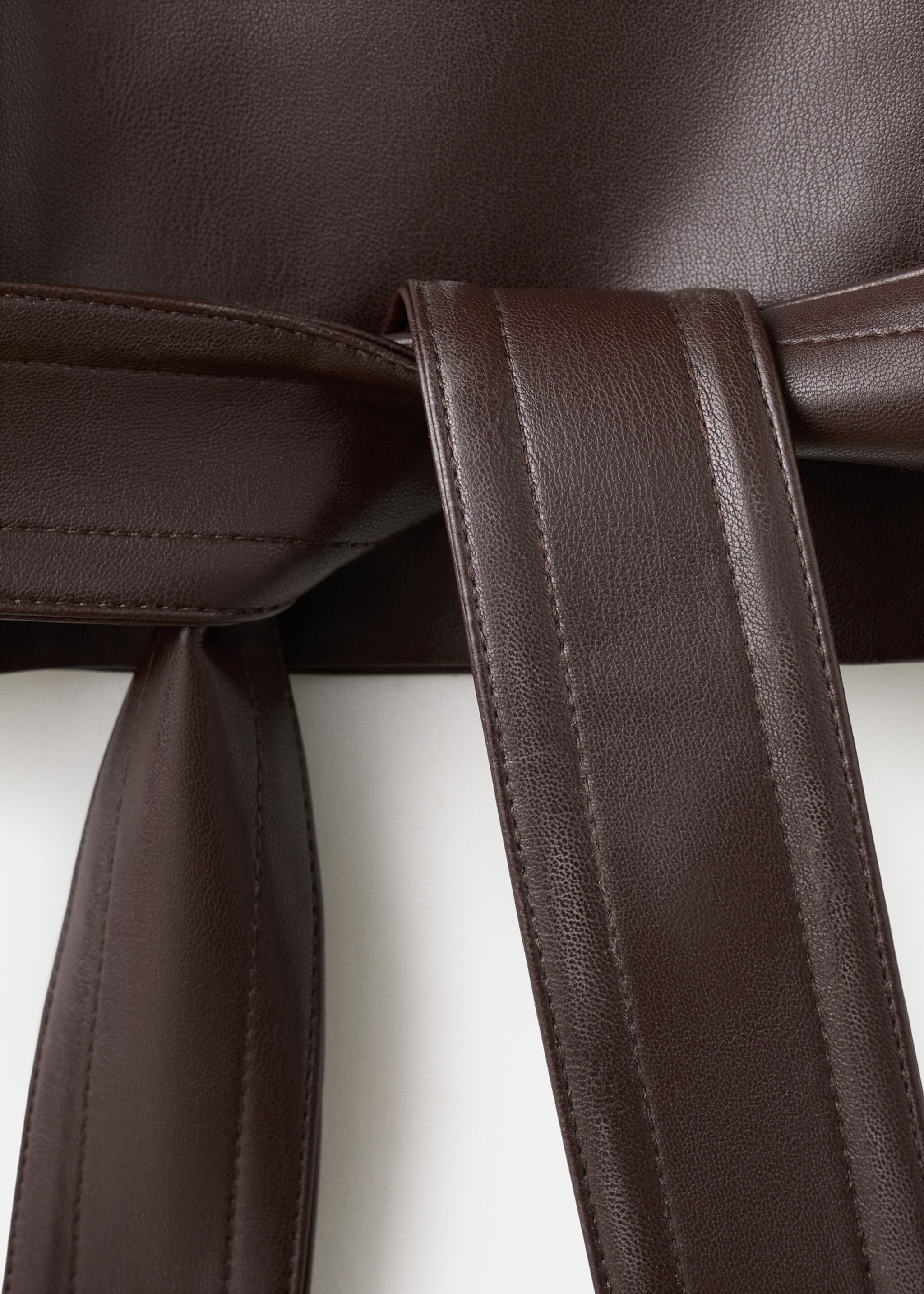 Faux-leather jacket with maxi lapels - Details of the article 8, Maroon. Ref: 27074433-01.