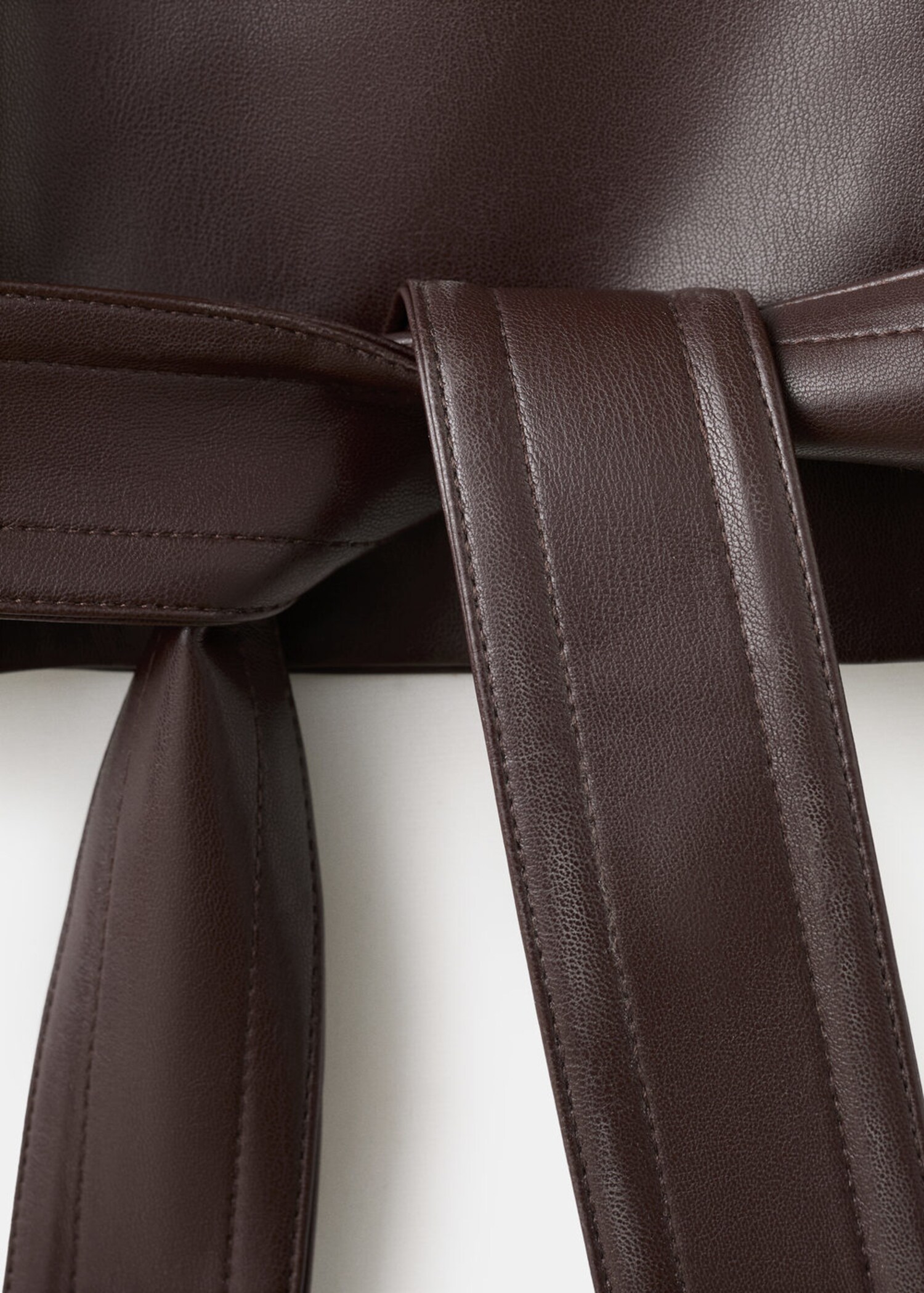 Faux-leather jacket with maxi lapels - Details of the article 9
