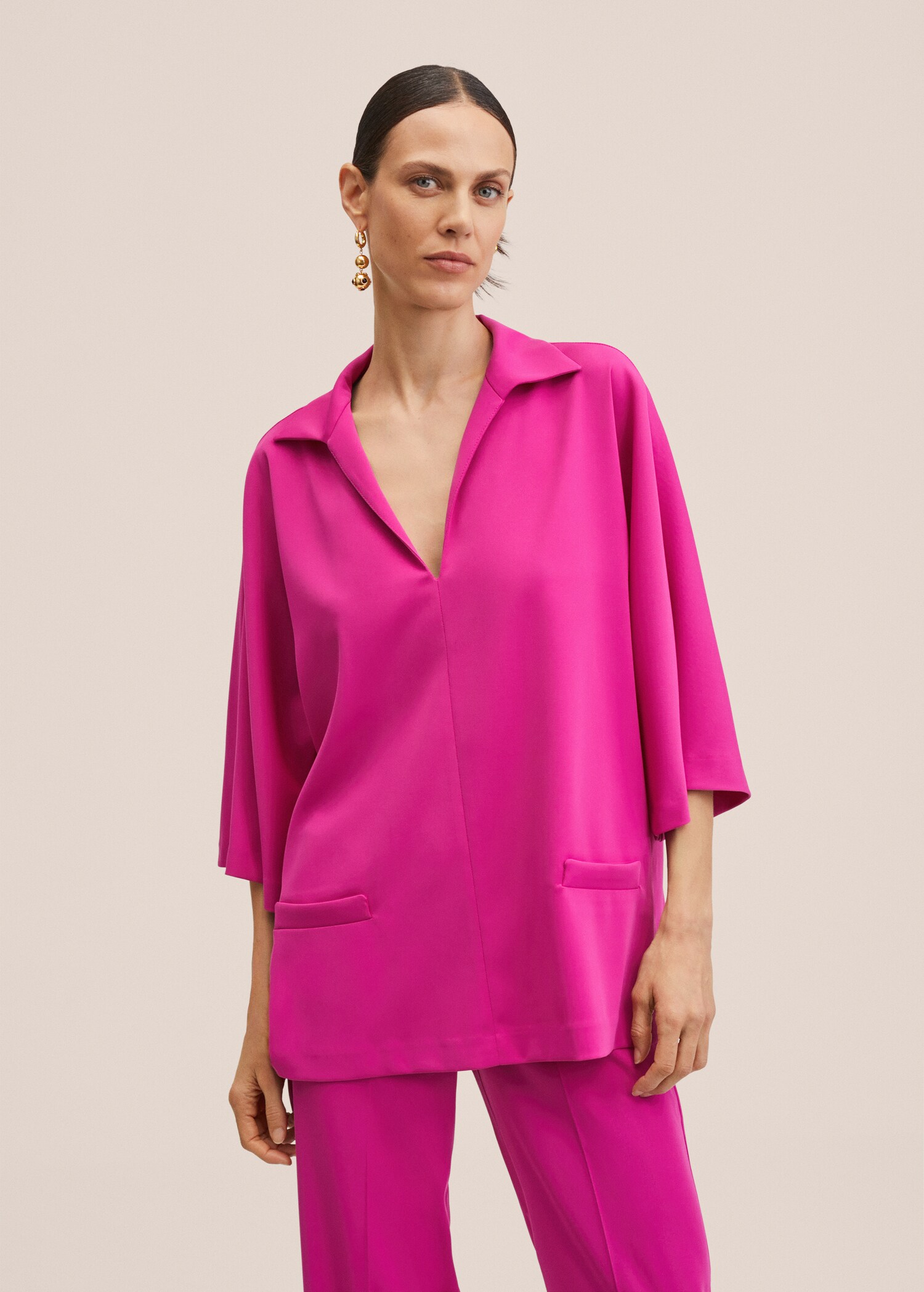 Blouse satinée oversize - Plan moyen