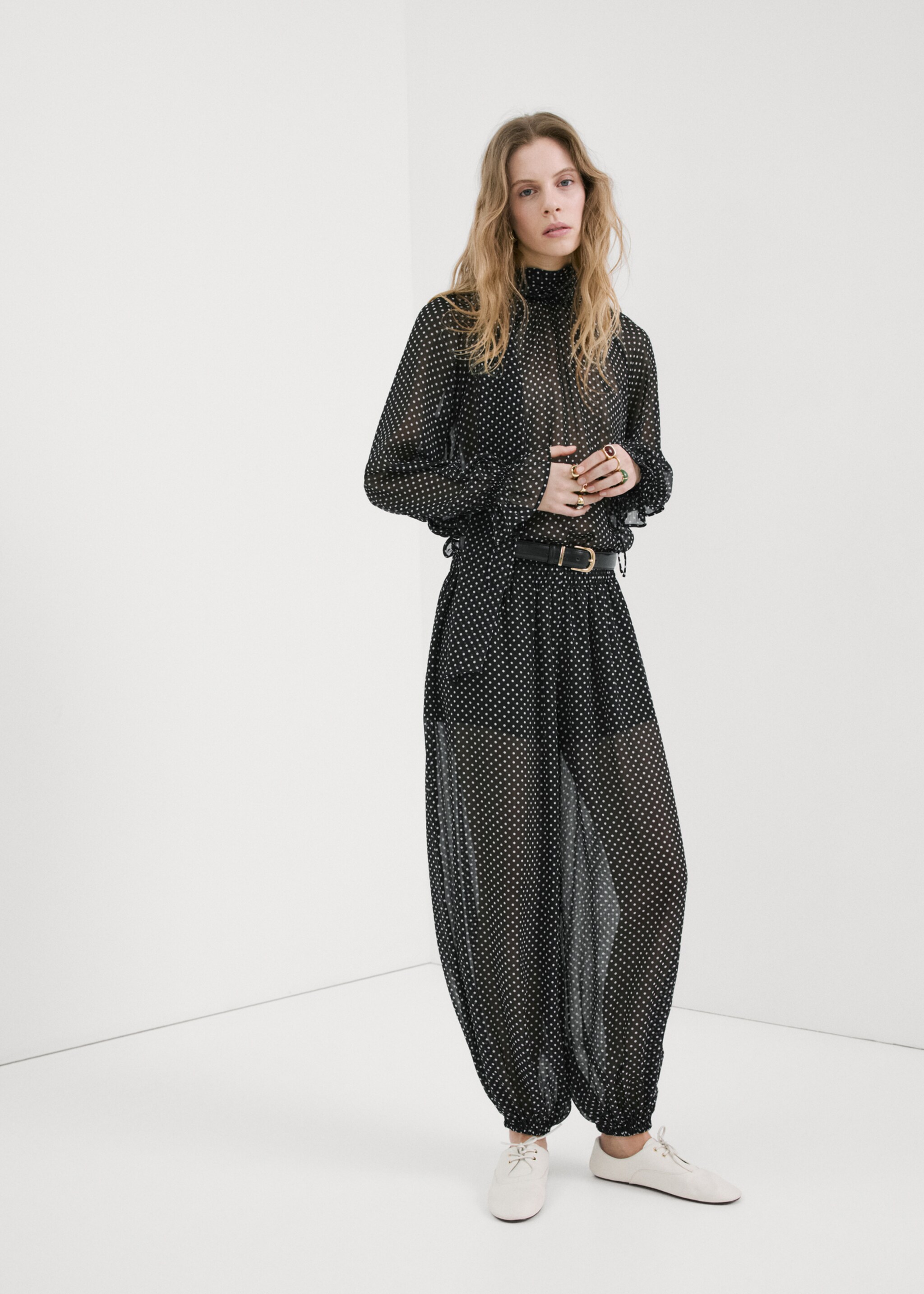 Brusa pics coll alt - Pla general, Negre. Ref: 27075827-01.