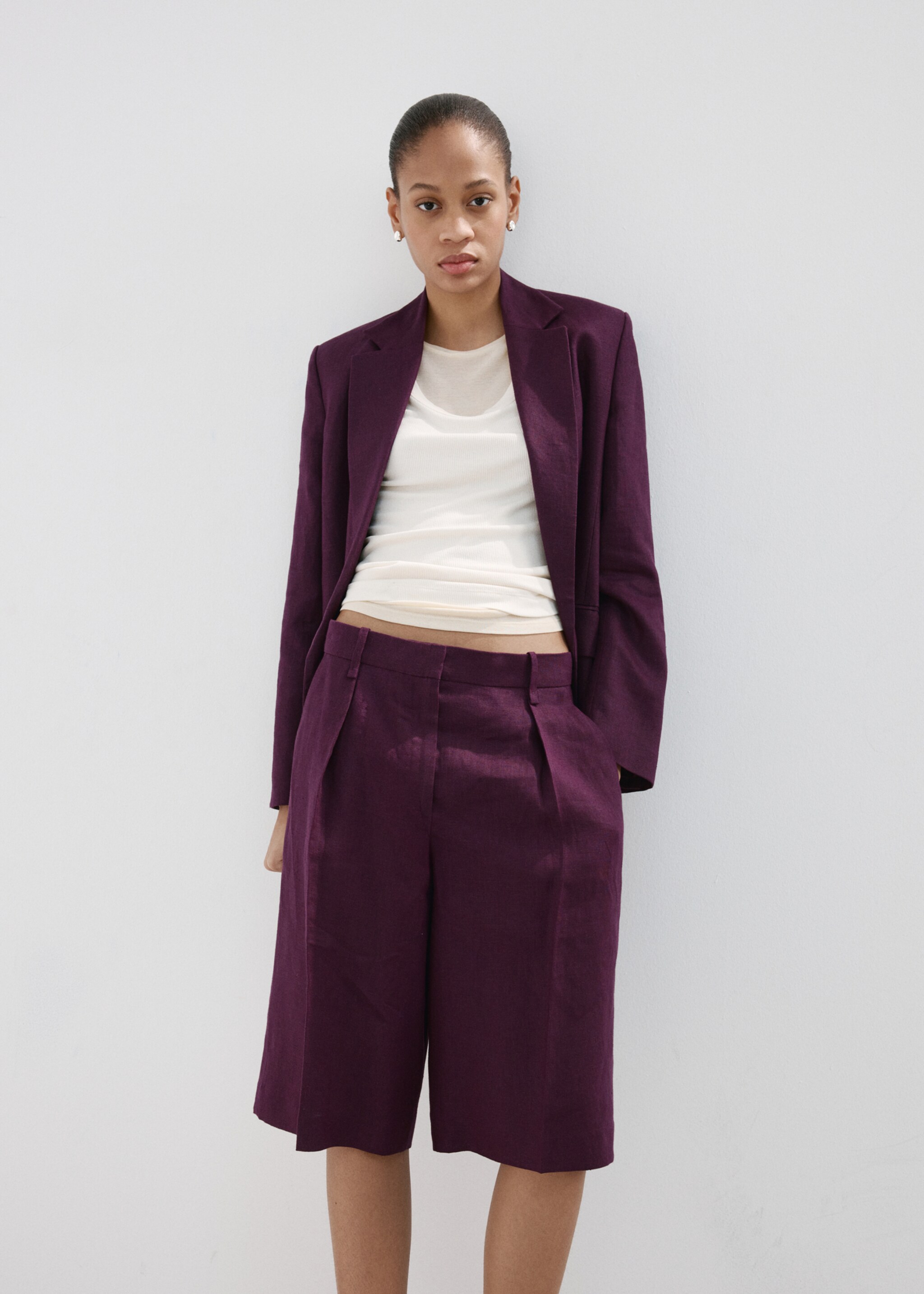 Bermudas lino rectas - Plano medio, Morado. Ref: 27077158-01.