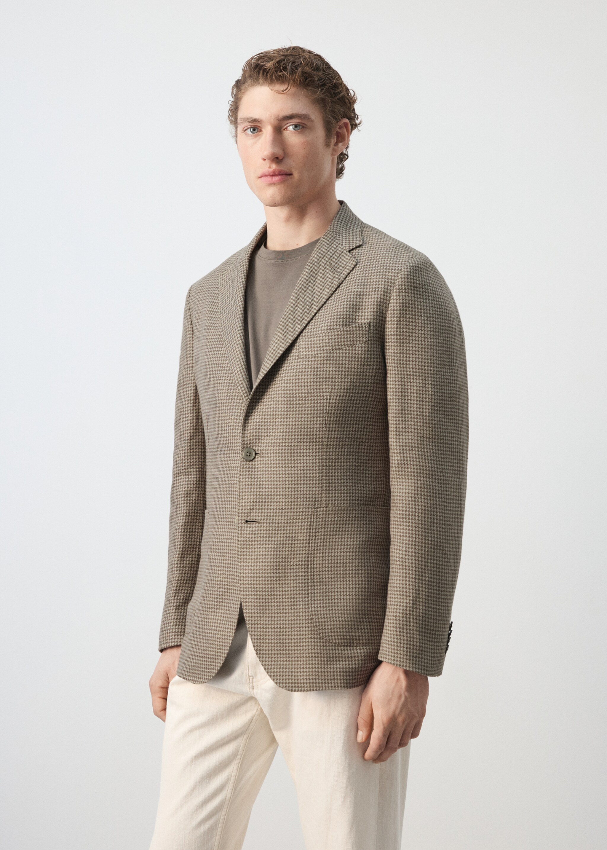 100% linen jacket with patch pockets - Details of the article 2, Brown. Ref: 27077891-03.