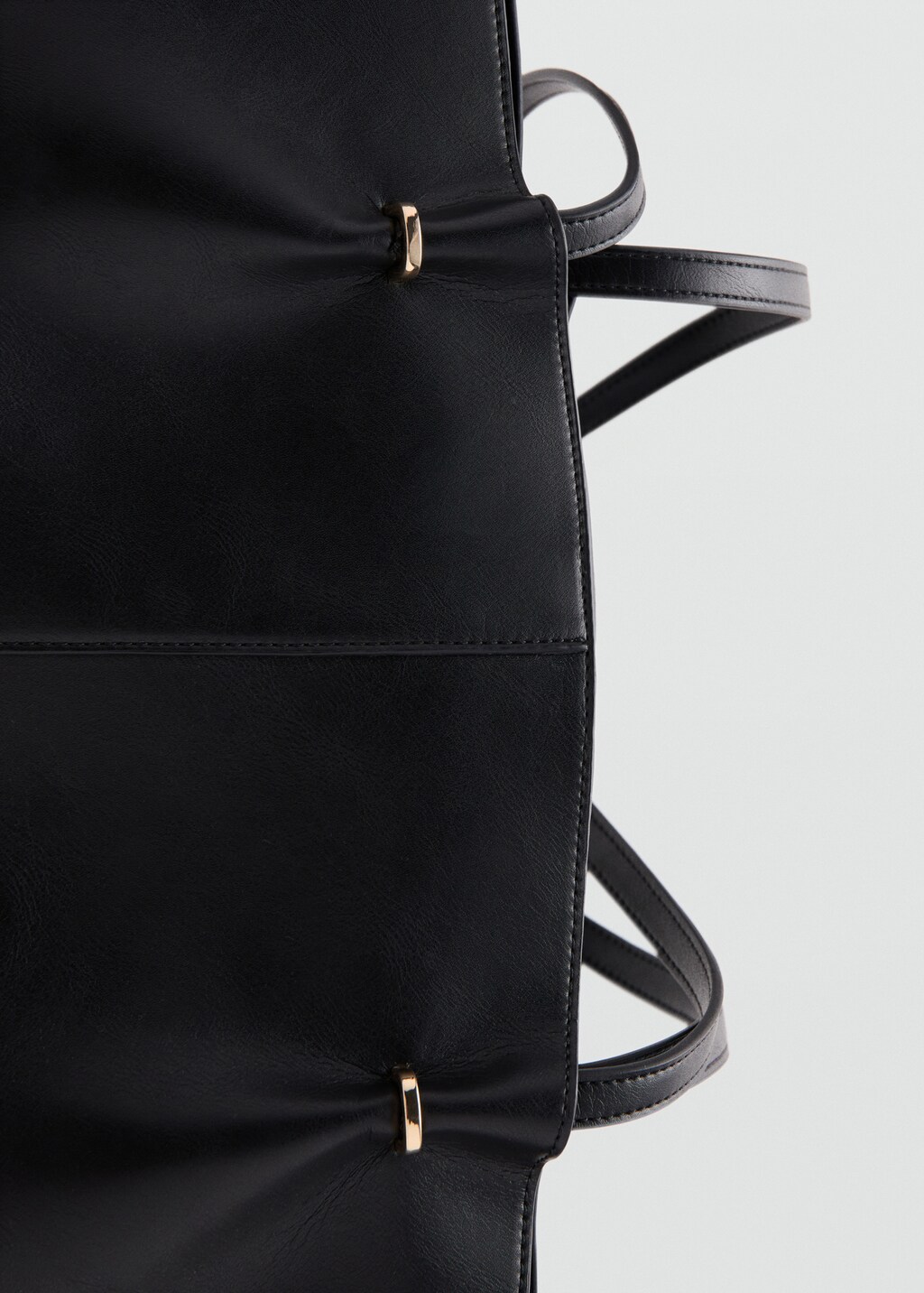 Shopper bag with metallic details