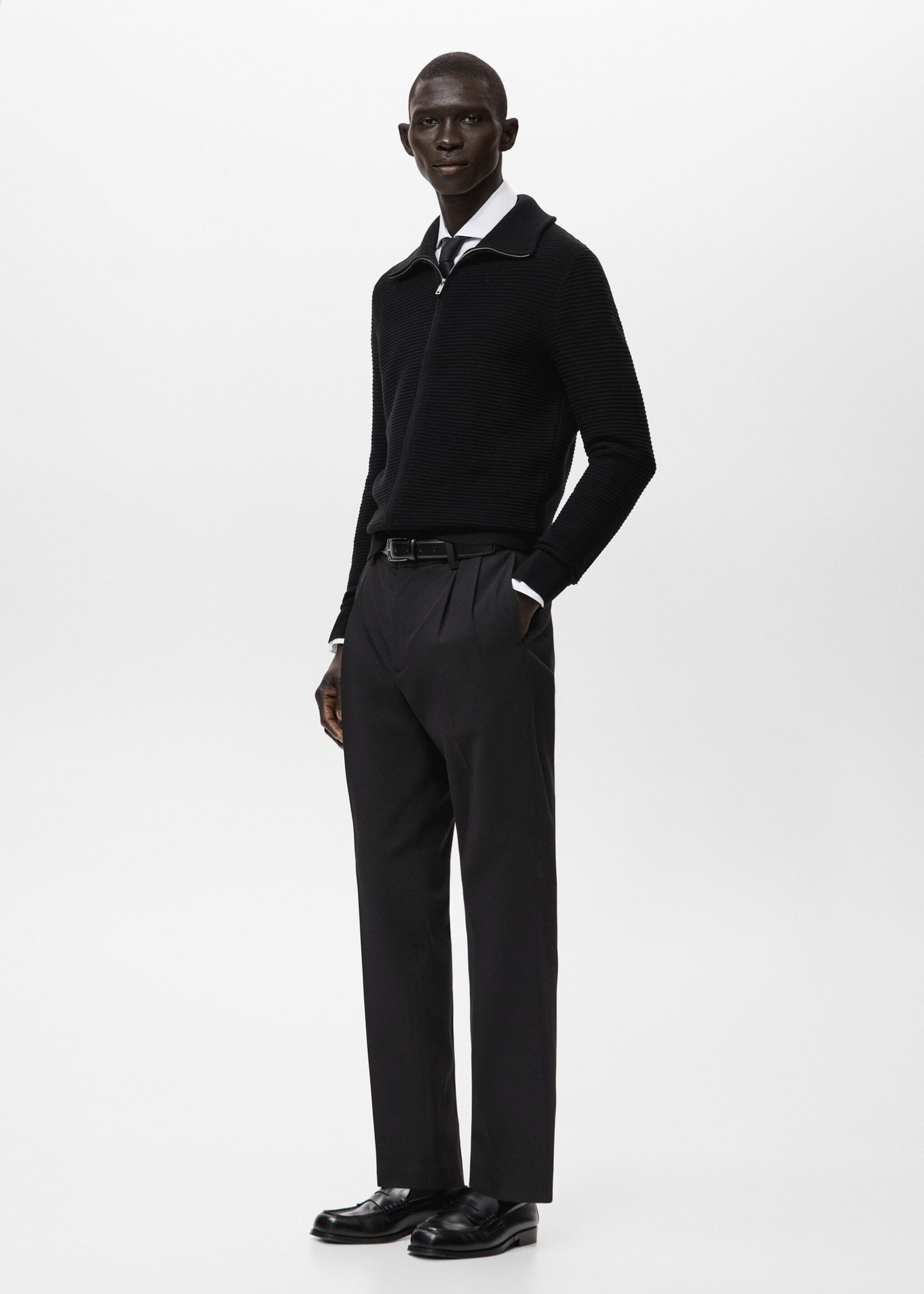 Structured knitted cardigan with zip - Details of the article 2, Black. Ref: 27081259-01.