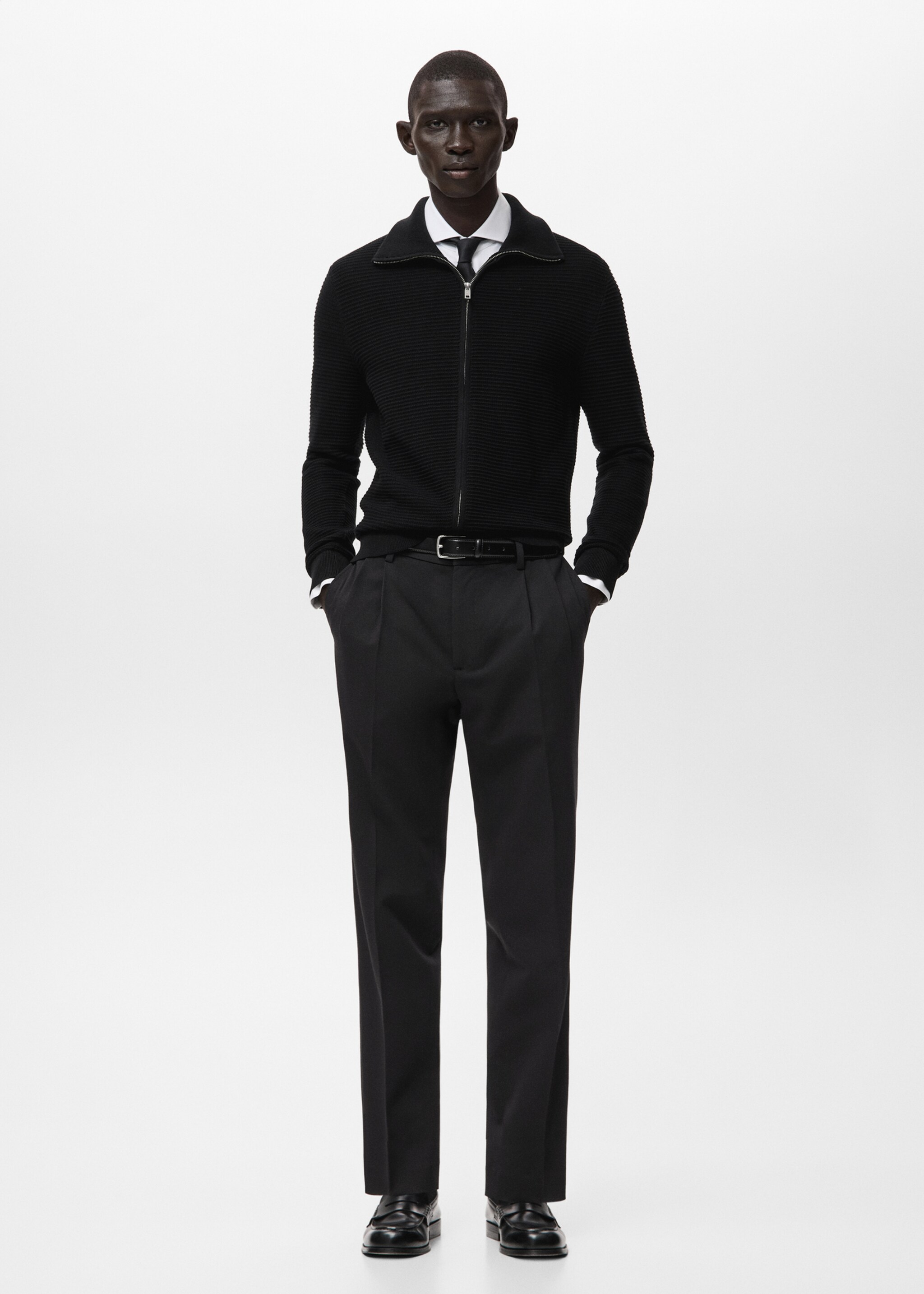 Structured knitted cardigan with zip - General plane, Black. Ref: 27081259-01.