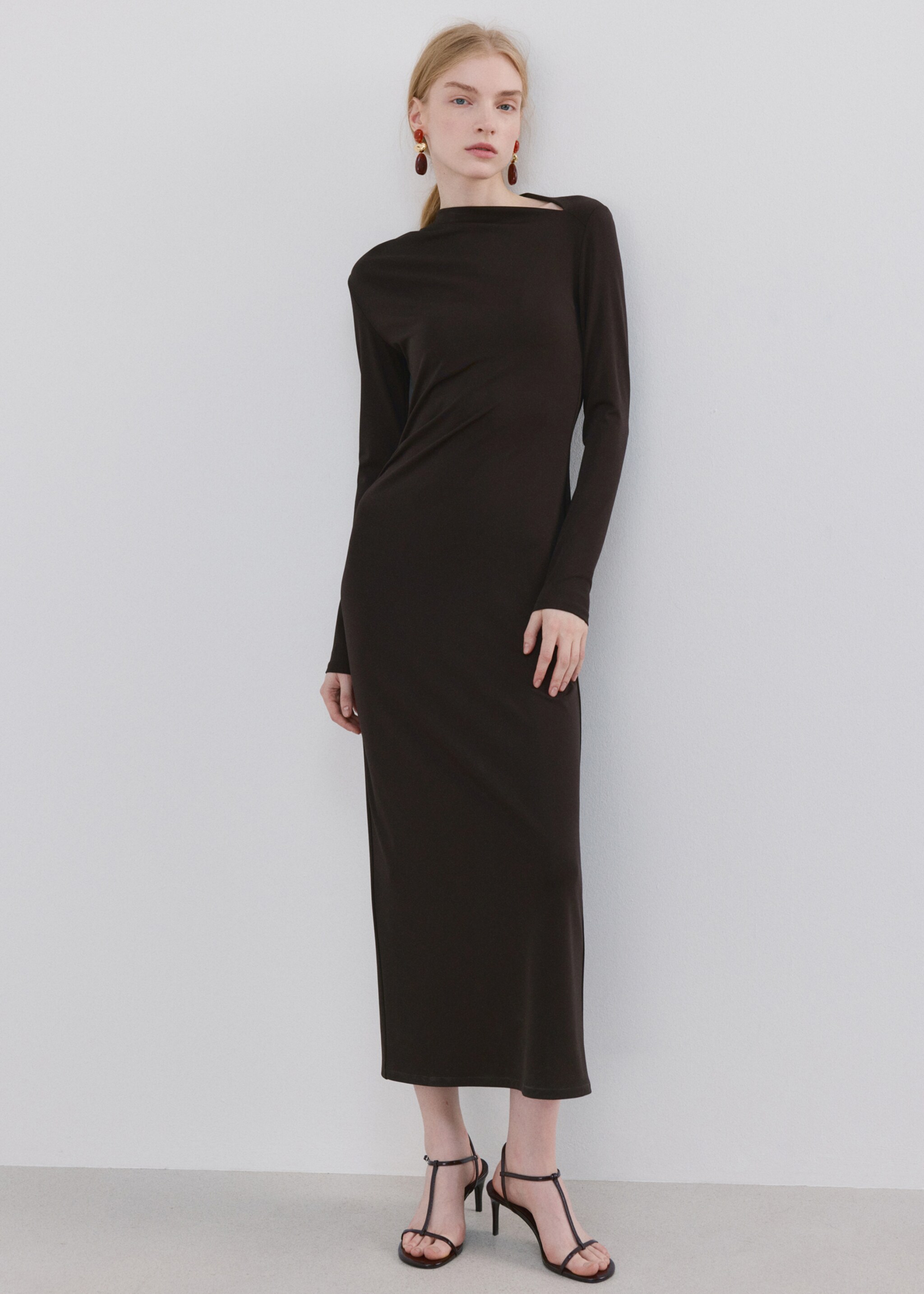 Boat-neck ruched dress - General plane, Chocolate. Ref: 27083314-02.