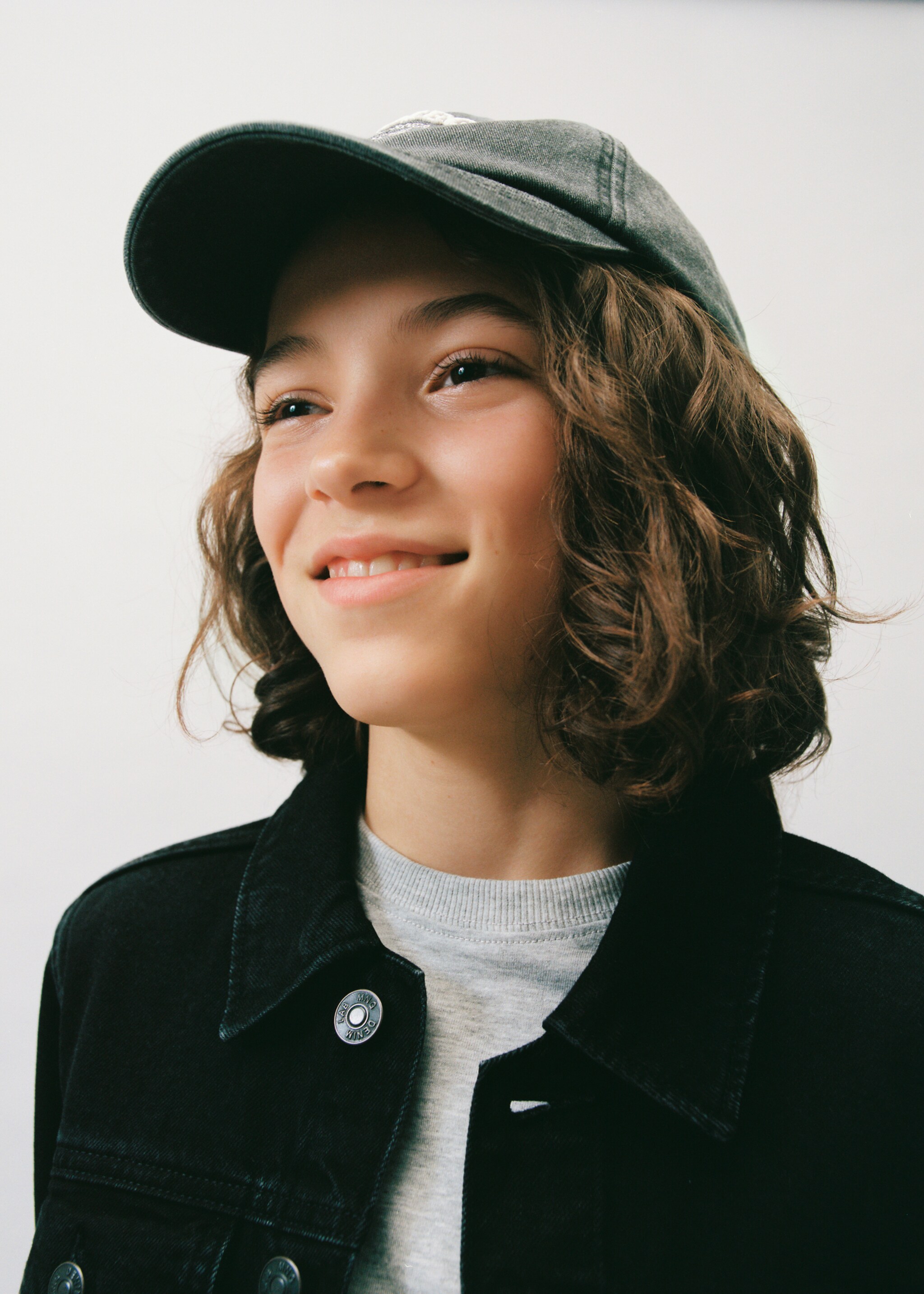 Denim jacket - Details of the article 5, Black denim. Ref: 27084403-01.