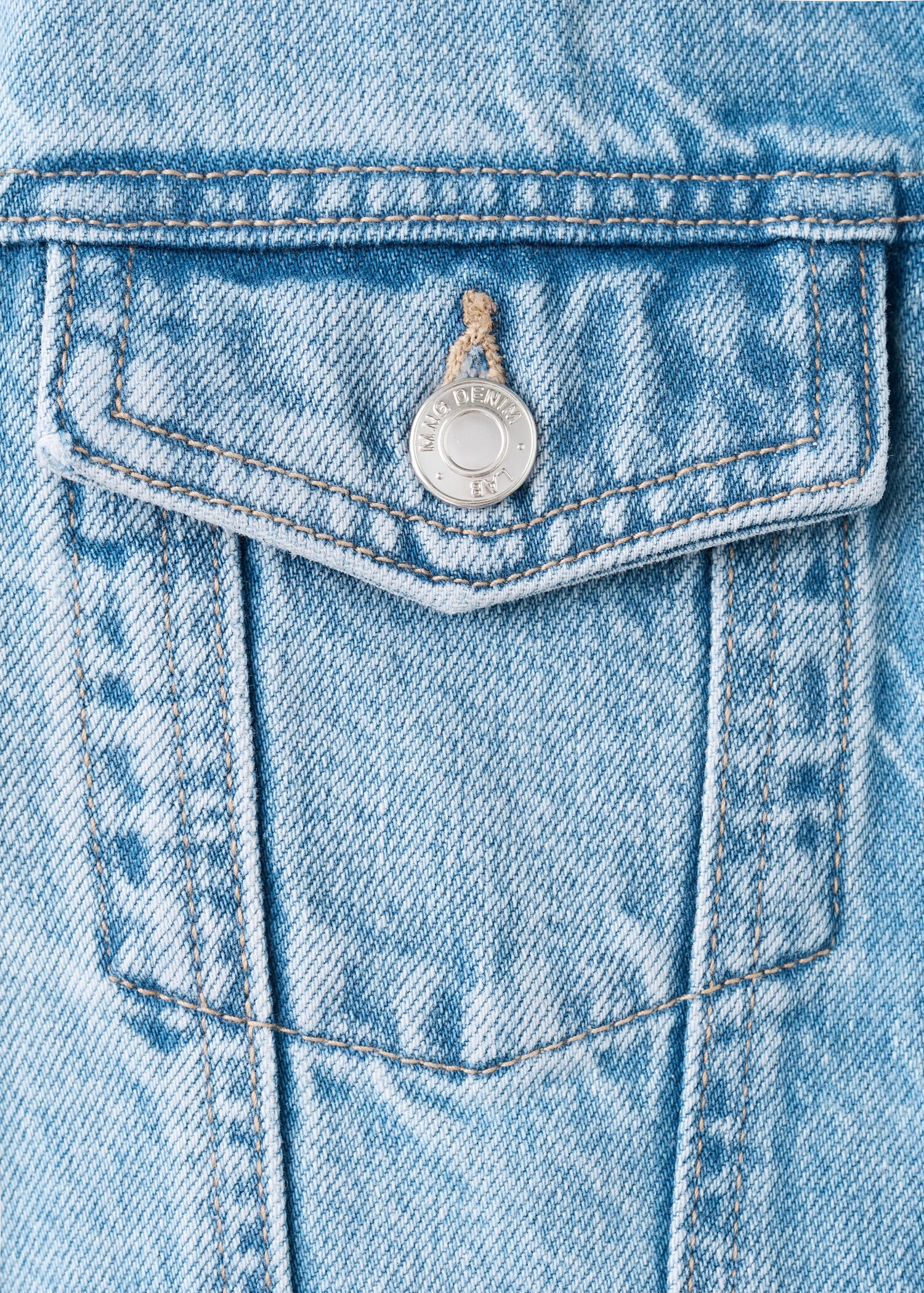 Basic denim jacket - Details of the article 0