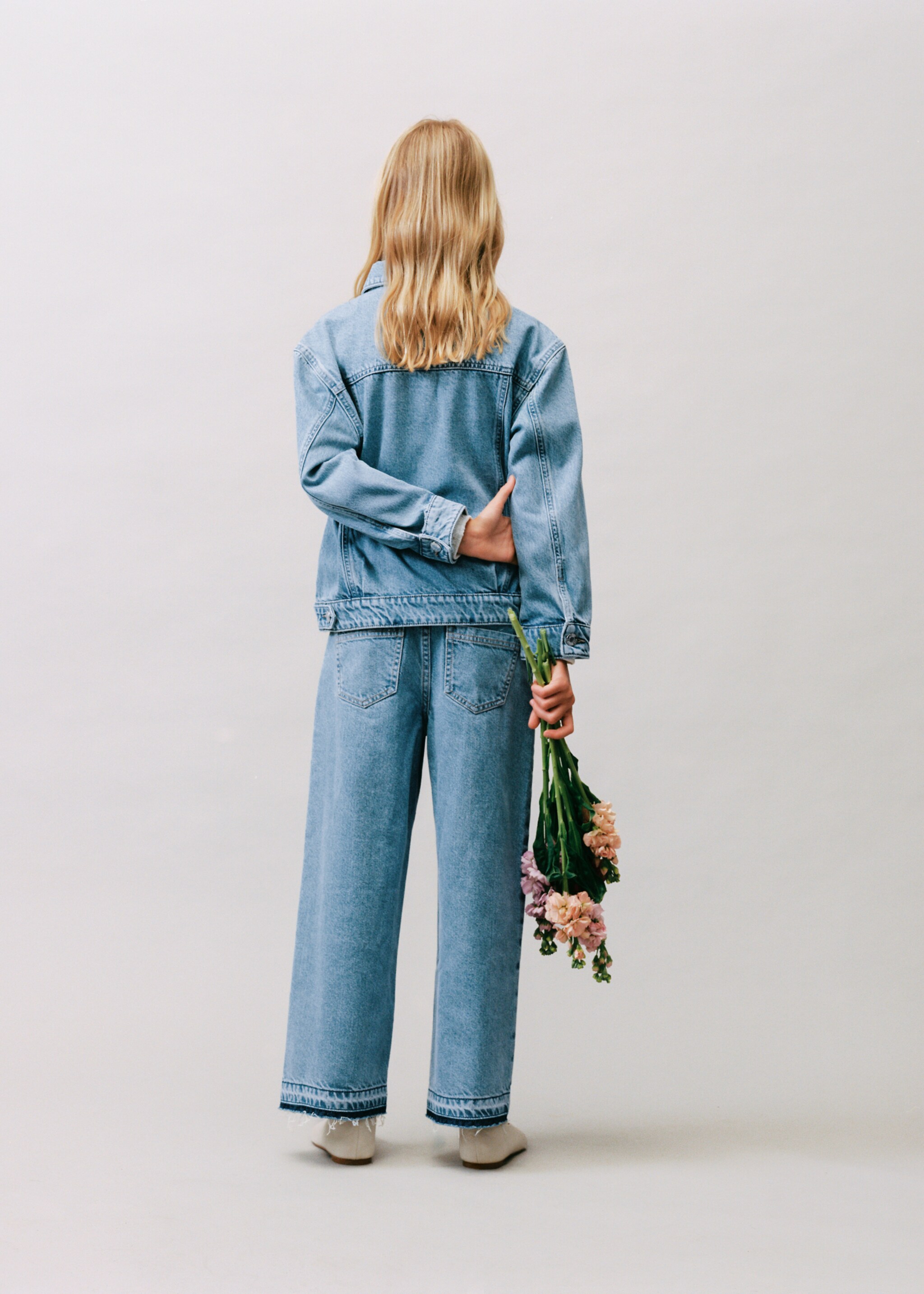 Basic denim jacket - Details of the article 5, Medium Blue. Ref: 27085142-01.