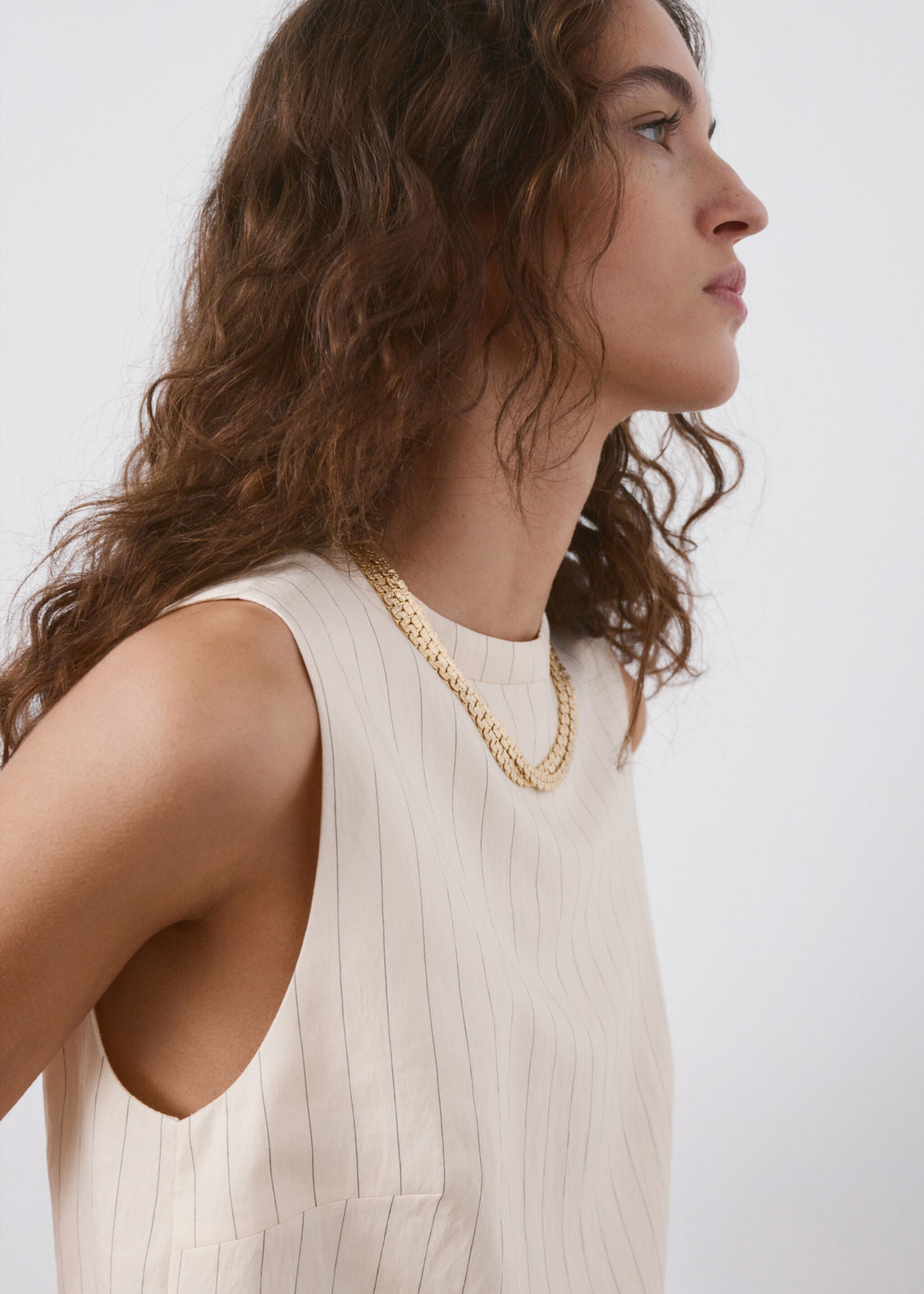 Chain detail top - Details of the article 1, Off White. Ref: 27085826-01.