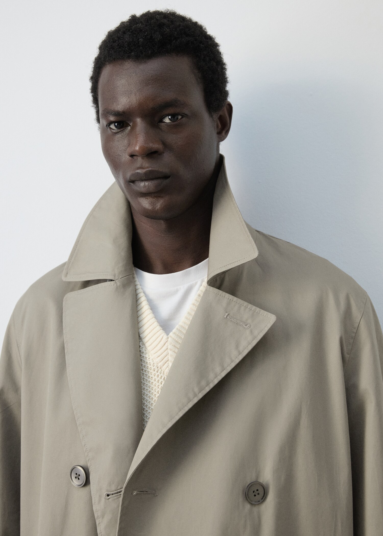 100% cotton gabardine regular fit - Reverse of the article