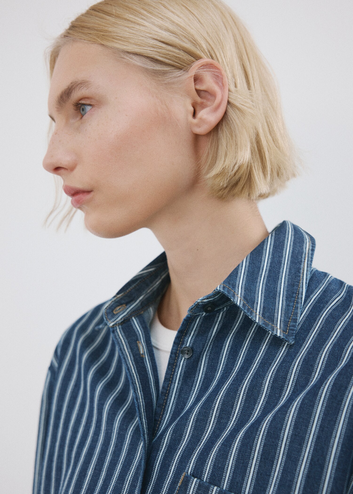 Striped denim shirt - Details of the article 1