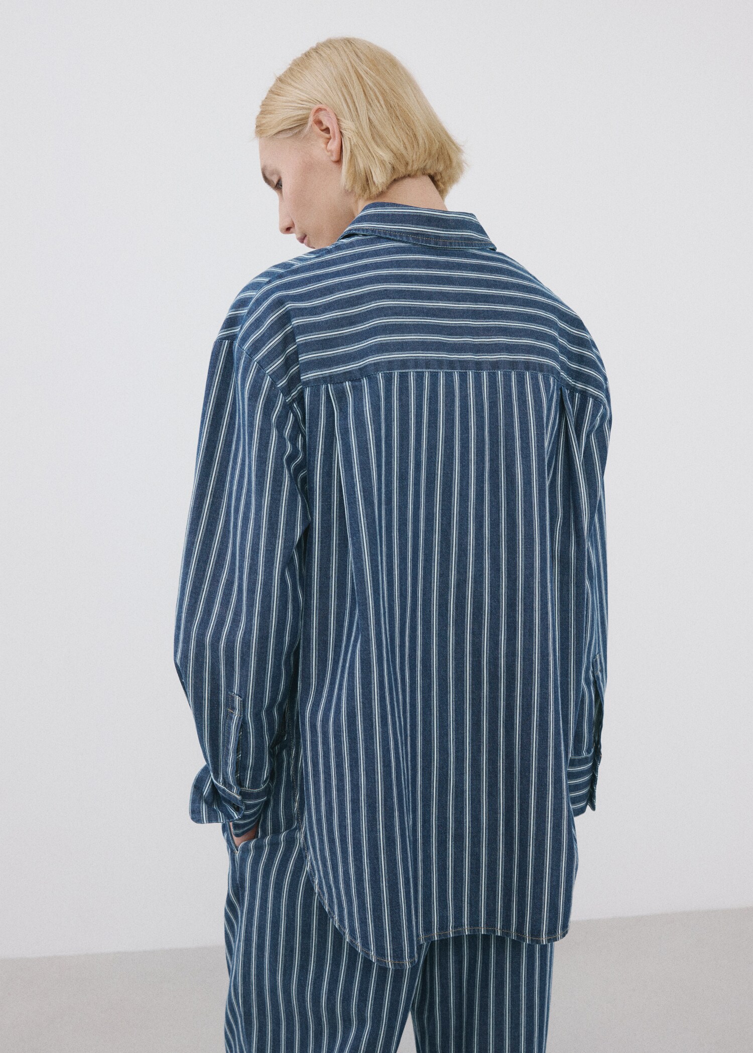 Striped denim shirt - Reverse of the article