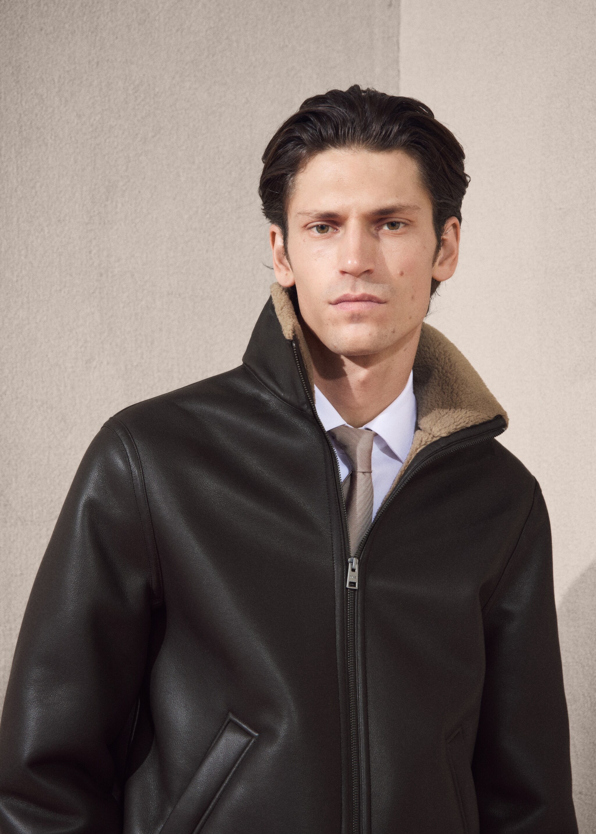 Faux-leather fleece jacket - Details of the article 3, Chocolate. Ref: 27091170-01.