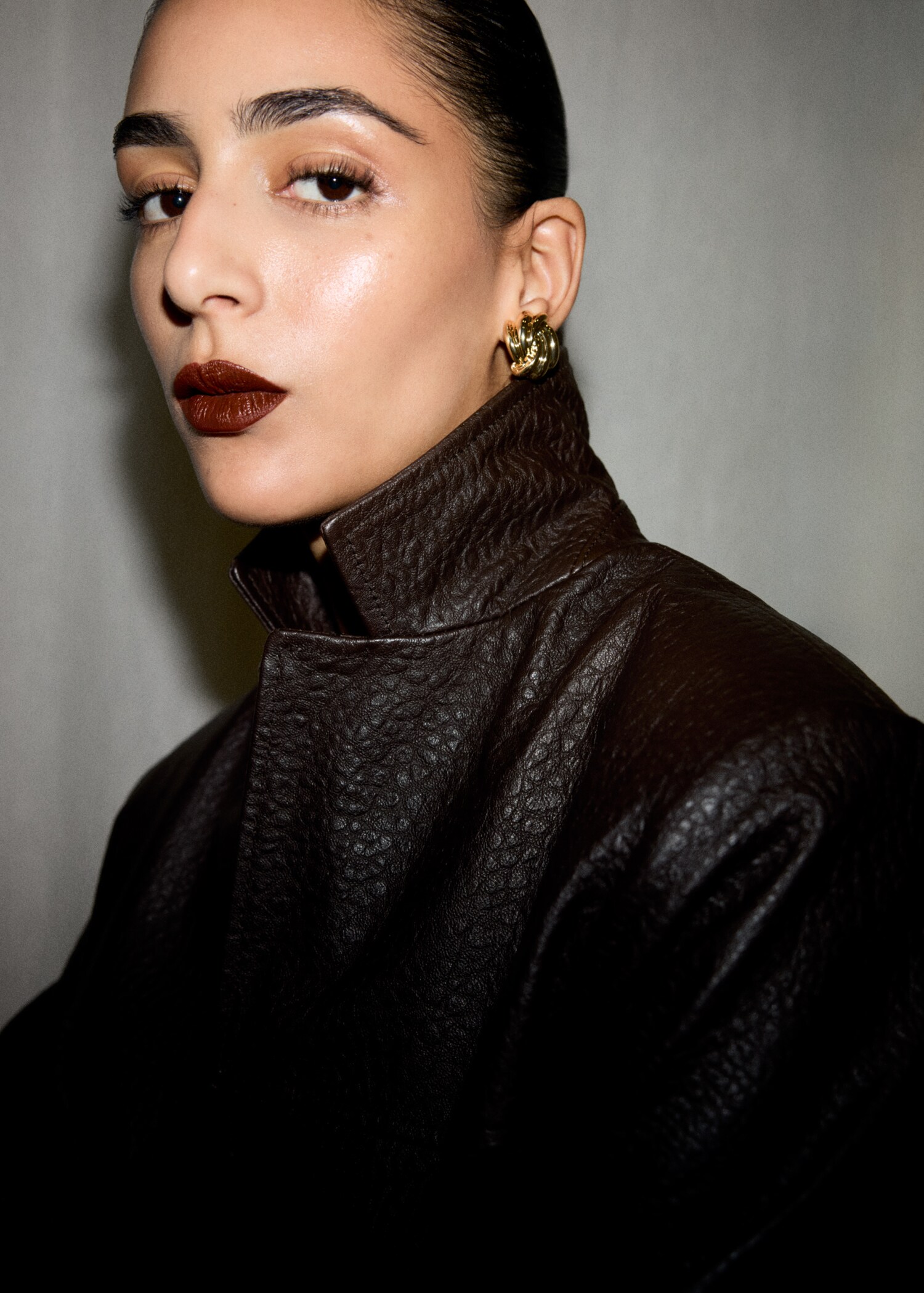 Leather jacket with buttons - Details of the article 1