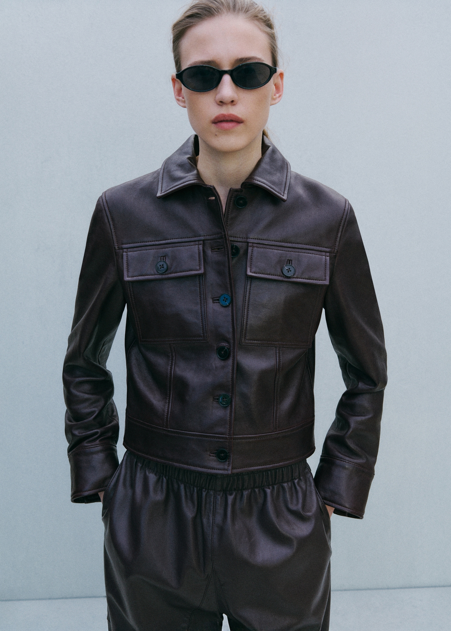 Buttoned leather jacket - Medium plane