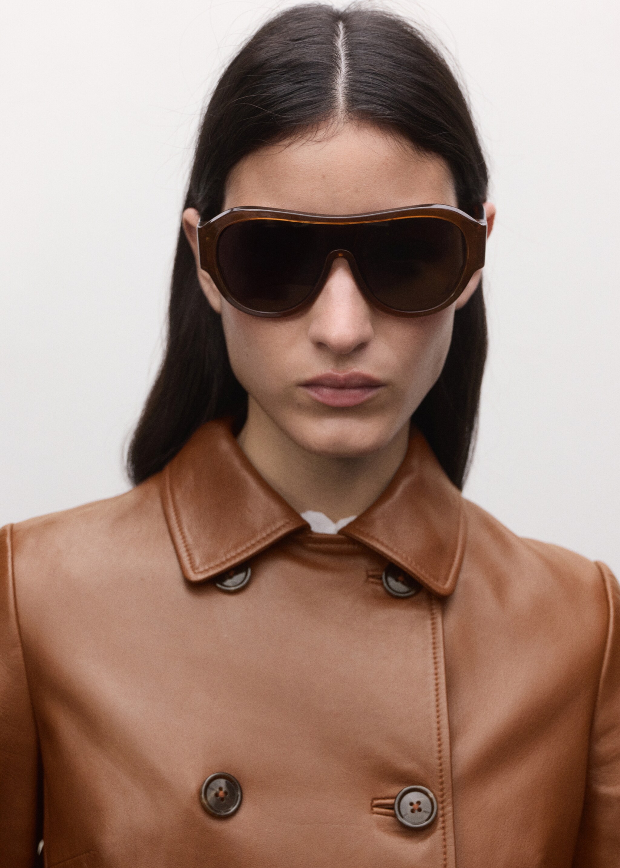 100% leather double-breasted jacket - Details of the article 1, Medium Brown. Ref: 27094432-01.