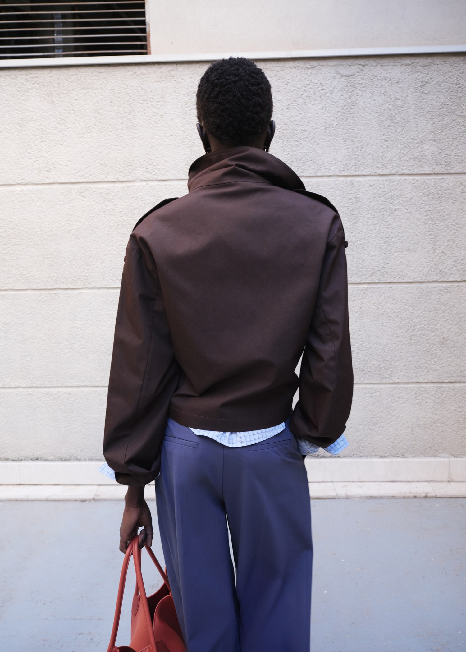 Funnel neck cropped trench coat - Reverse of the article