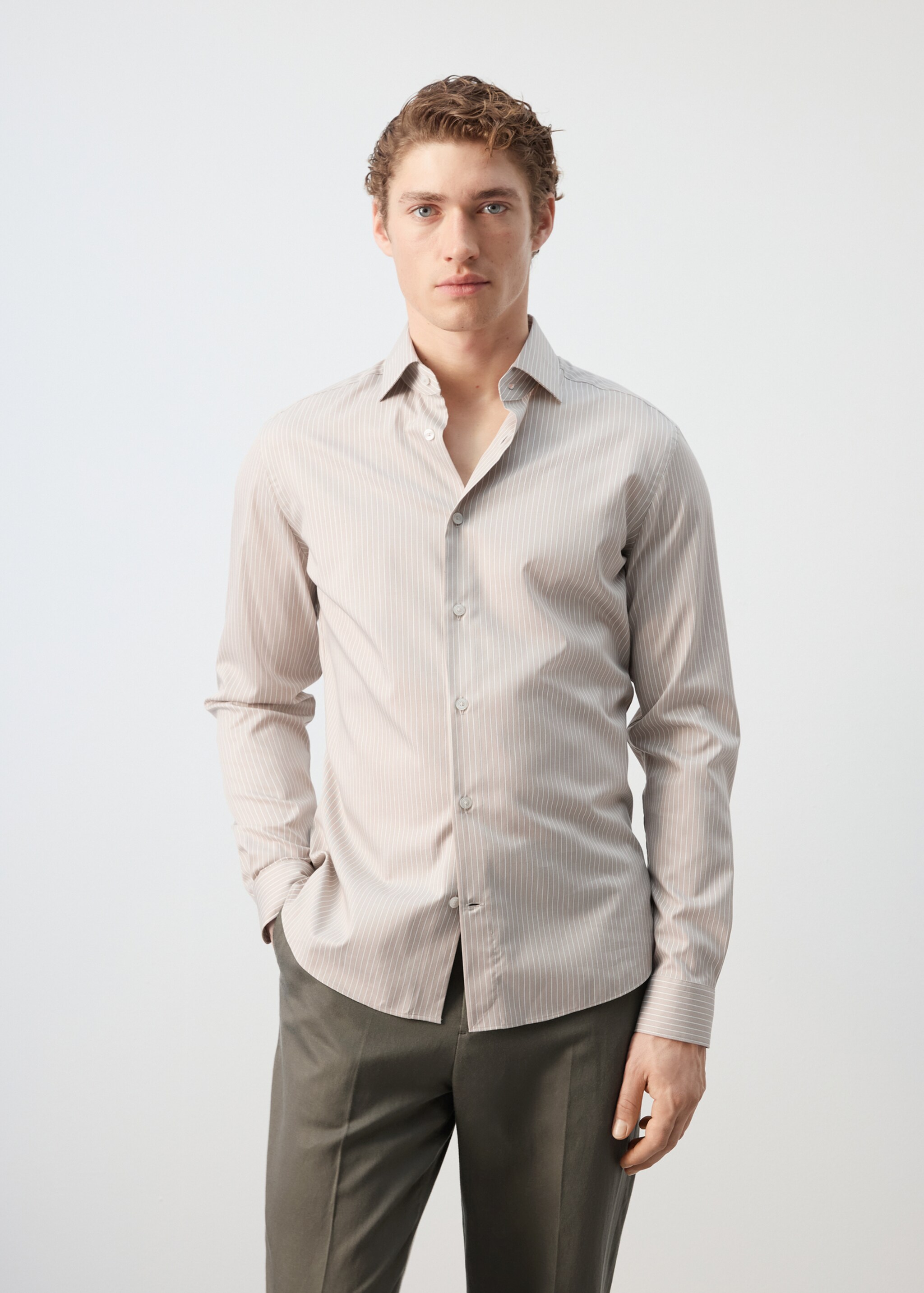 Chemise slim fit coton rayée - Plan moyen, Sable. Ref: 27095934-01.