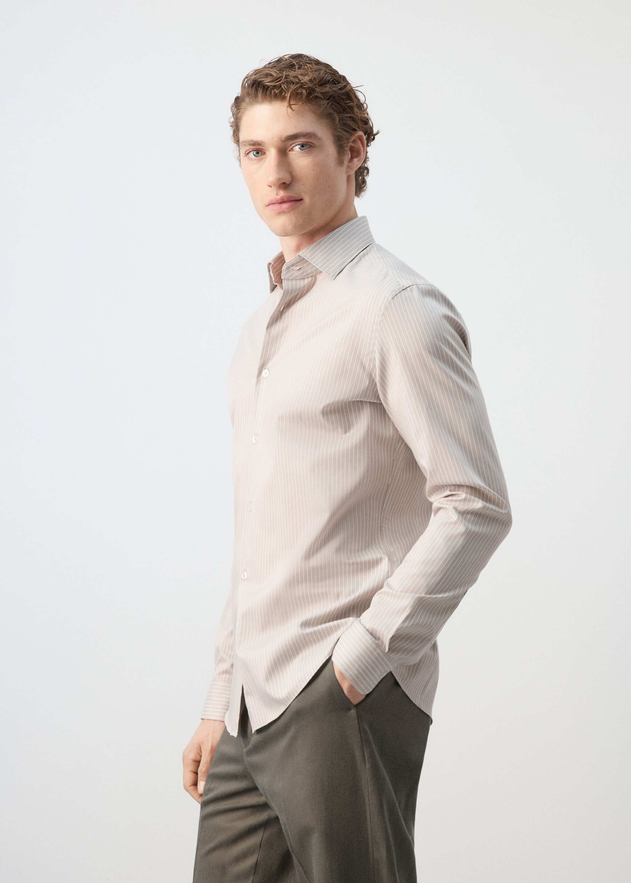 Chemise slim fit coton rayée - Détail de l'article 2, Sable. Ref: 27095934-01.