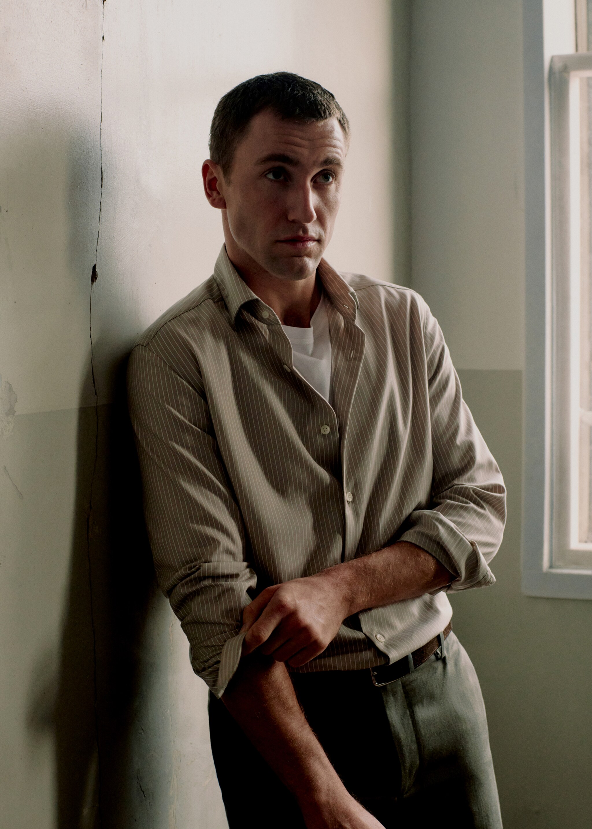 Chemise slim fit coton rayée - Détail de l'article 5, Sable. Ref: 27095934-01.