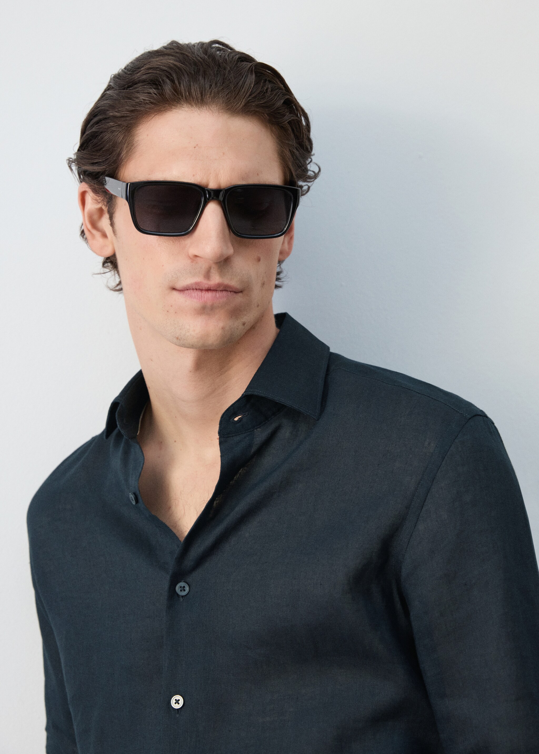 100% linen slim-fit shirt - Reverse of the article, Navy. Ref: 27095947-03.