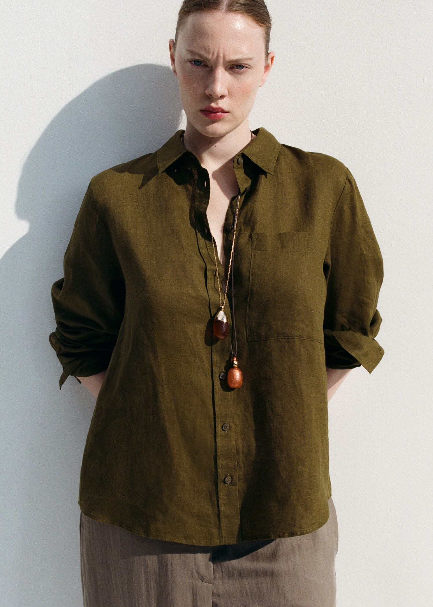 Camisa lino bolsillo - Detalle del artículo 9