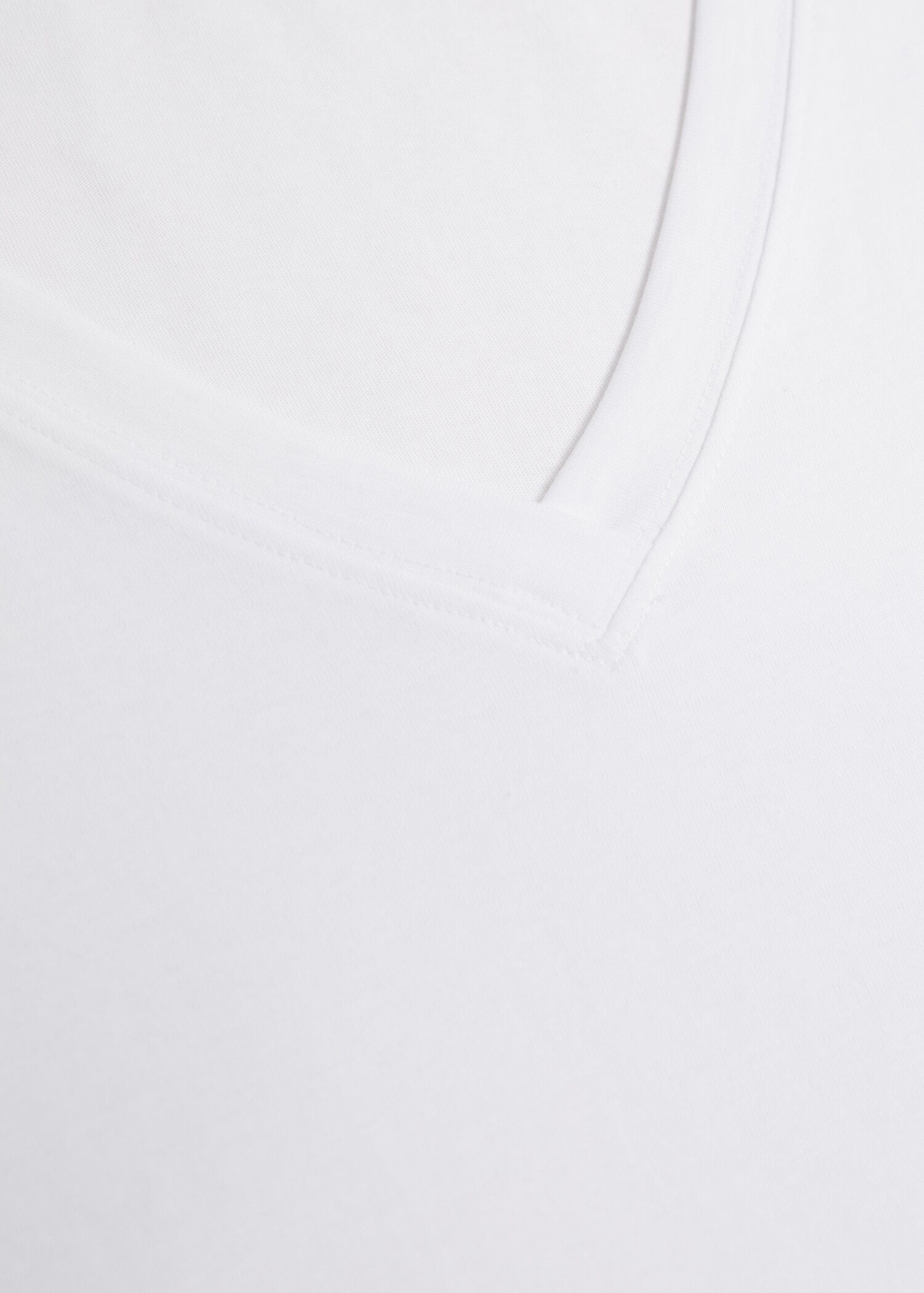 T-shirt basique en coton - Détail de l'article 8