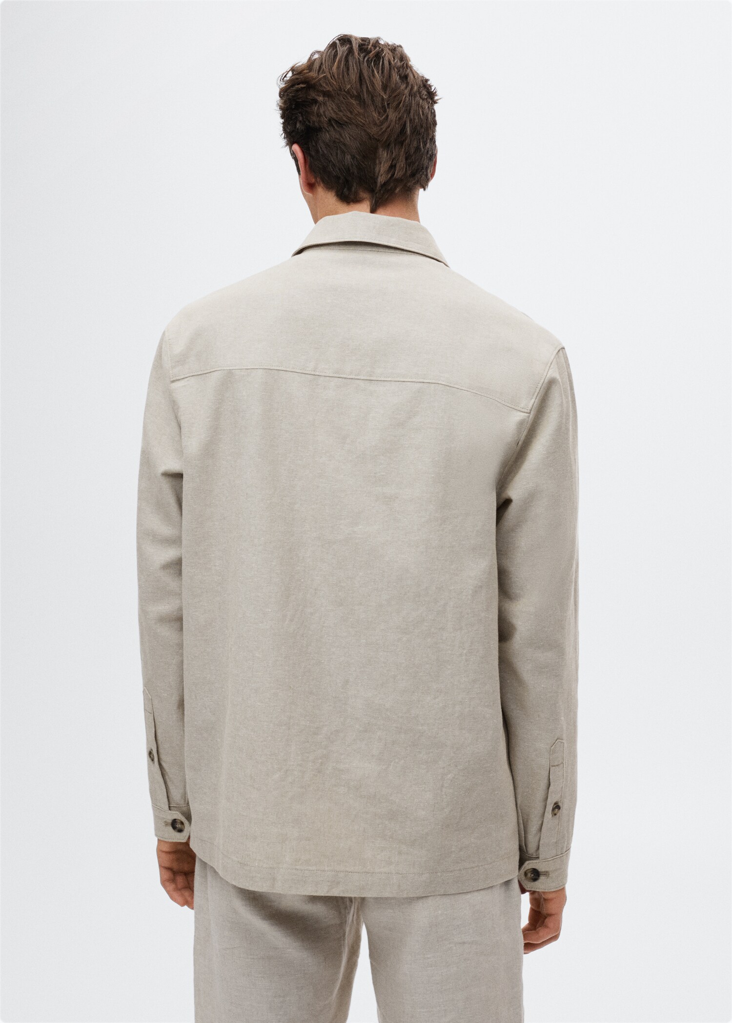 Linen overshirt with pockets - Reverse of the article