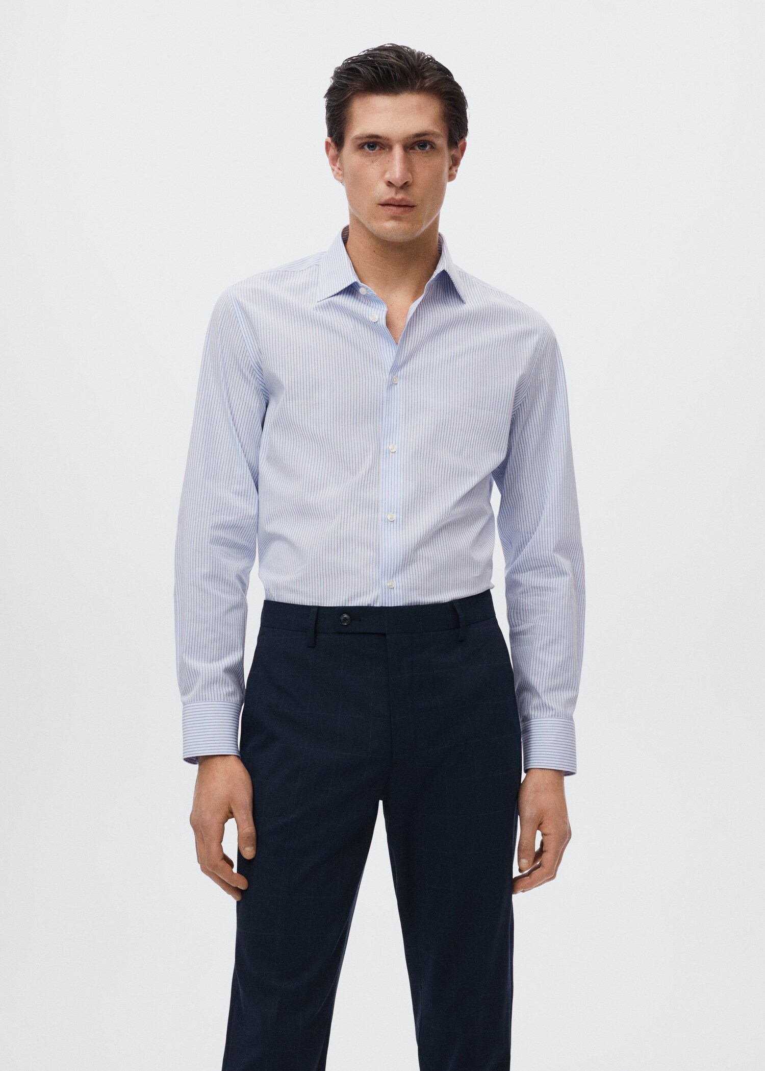 Koszula garniturowa slim fit w prążki - Plan średni