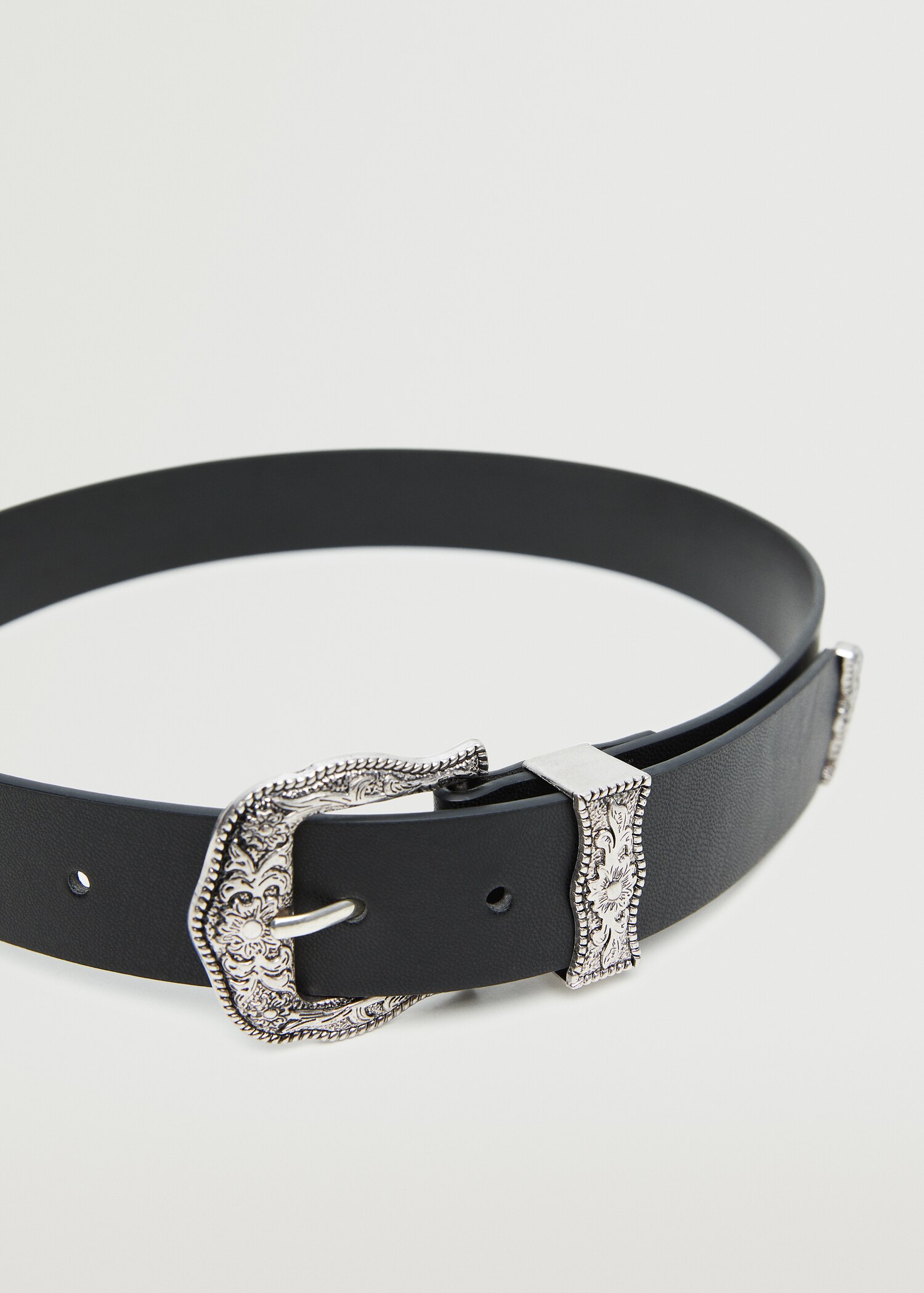 Cinturón hebilla relieve - Plano medio