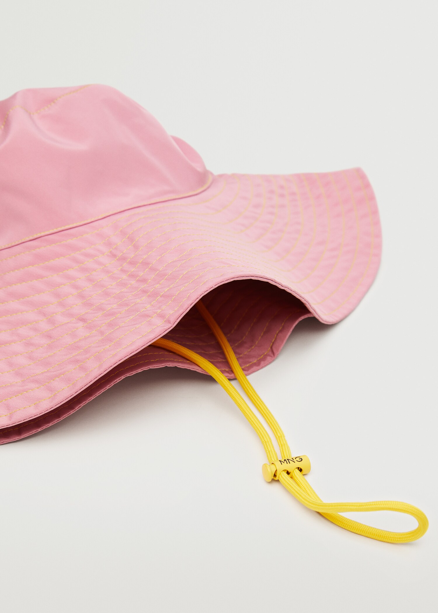Bucket hat with straps - Details of the article 2