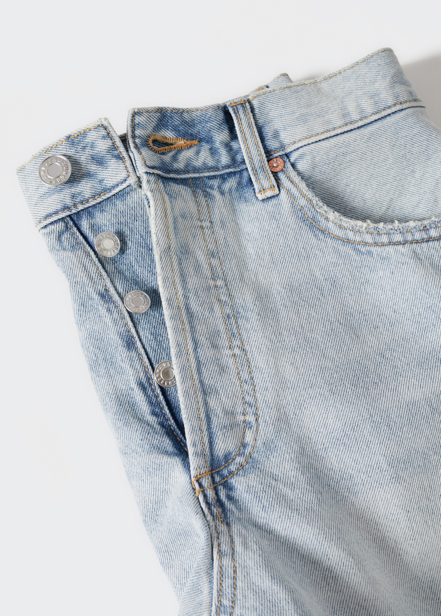 Relaxed-fit denim short - Details of the article 8