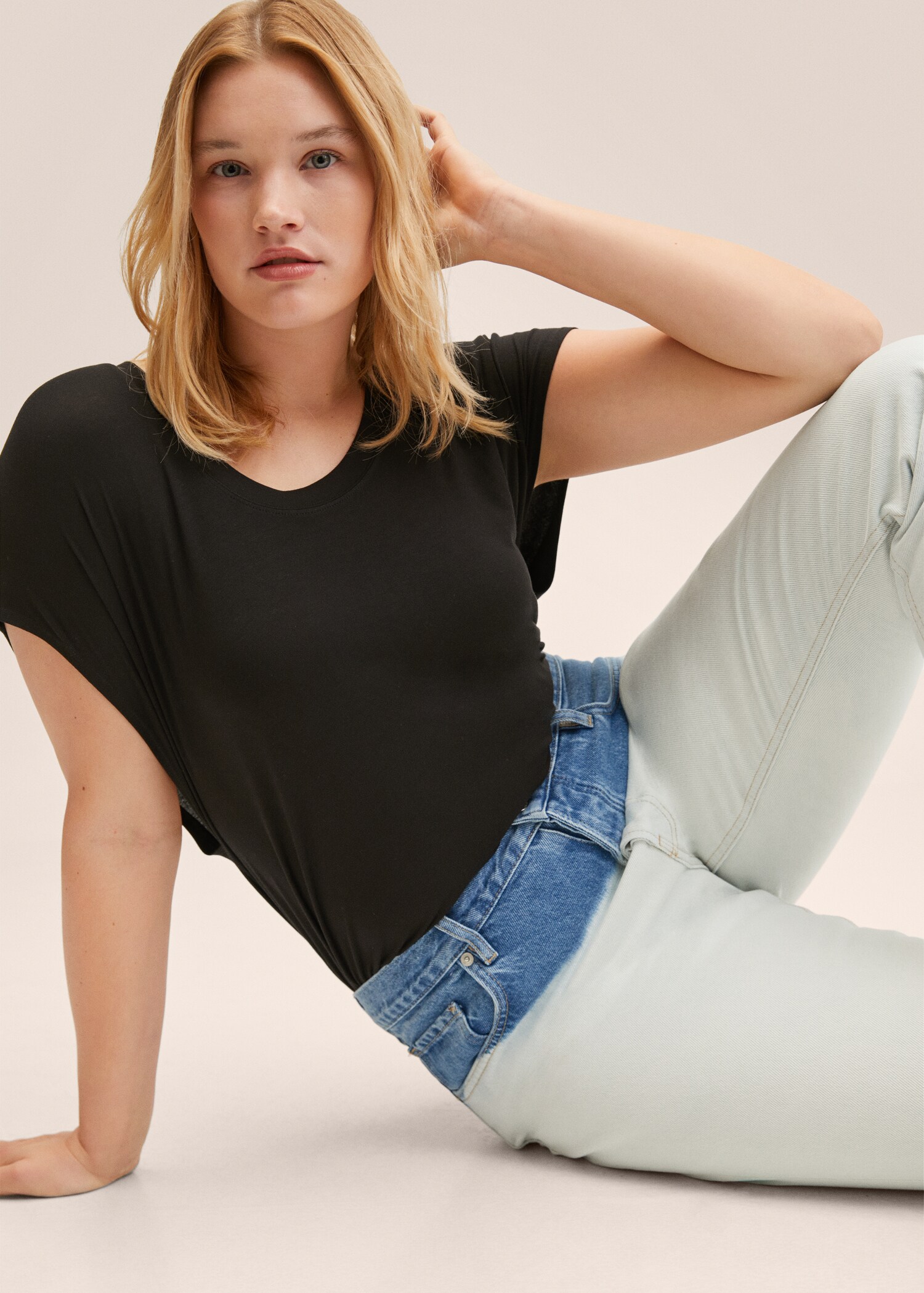 Camiseta cuello redondo - Detalle del artículo 5