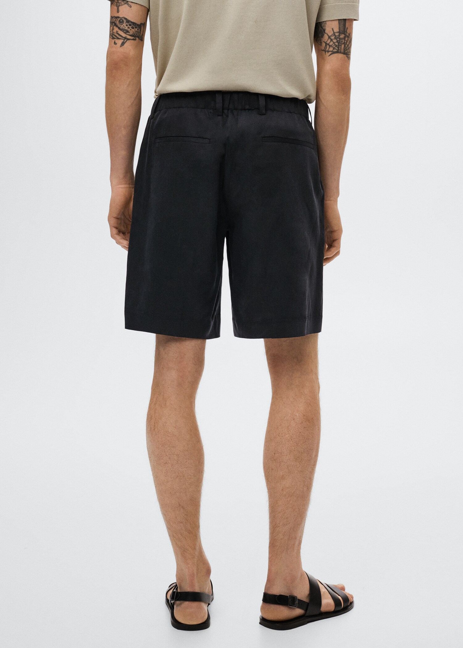 Linen lyocell Bermuda shorts - Reverse of the article