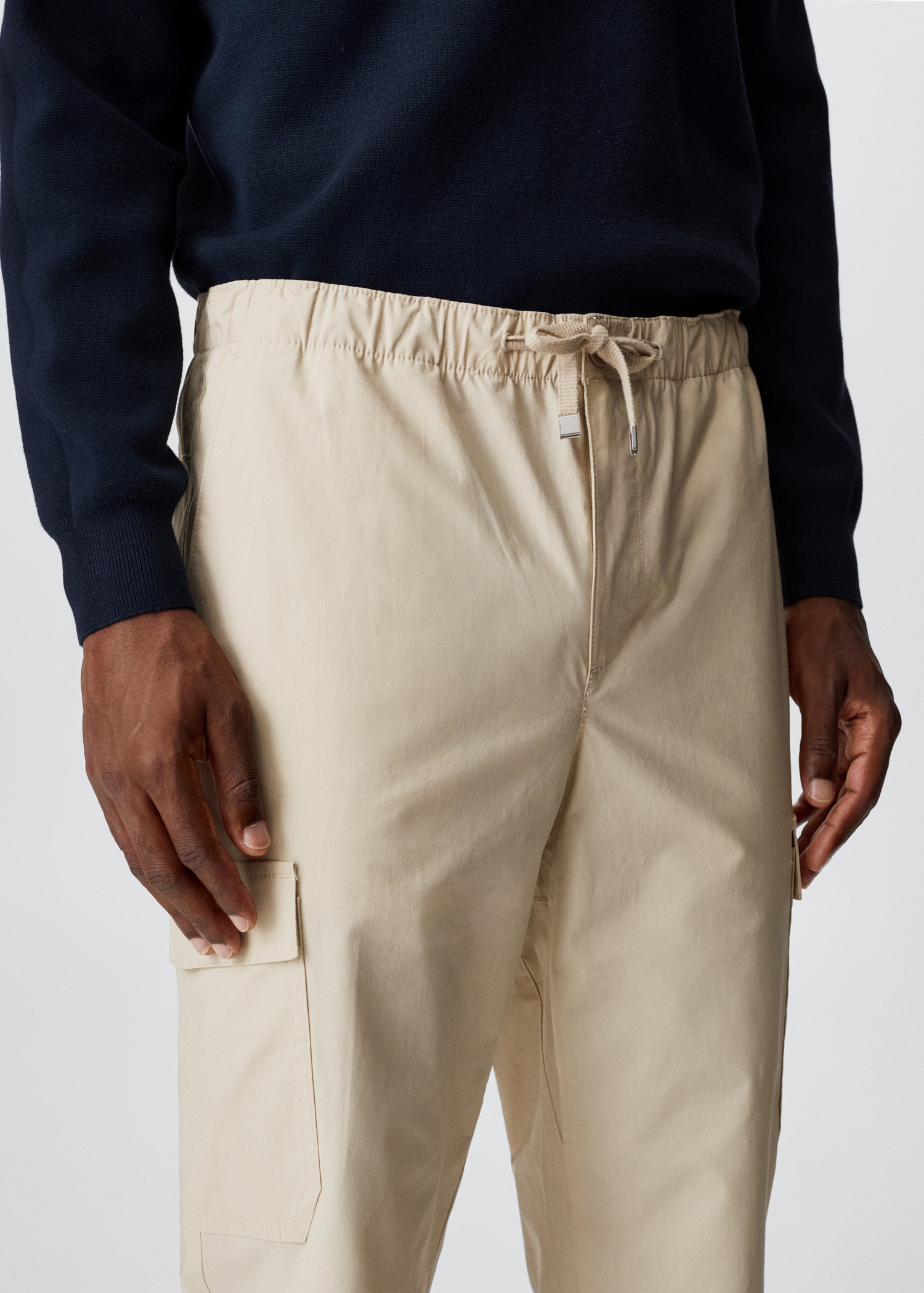 Pantalón jogger cargo - Detalle del artículo 4