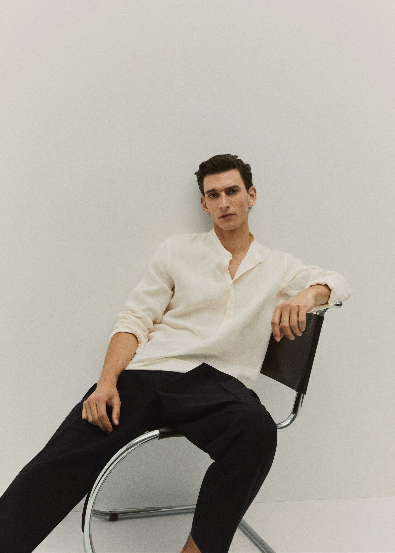 Regular-fit Mao-collar linen shirt - Details of the article 5