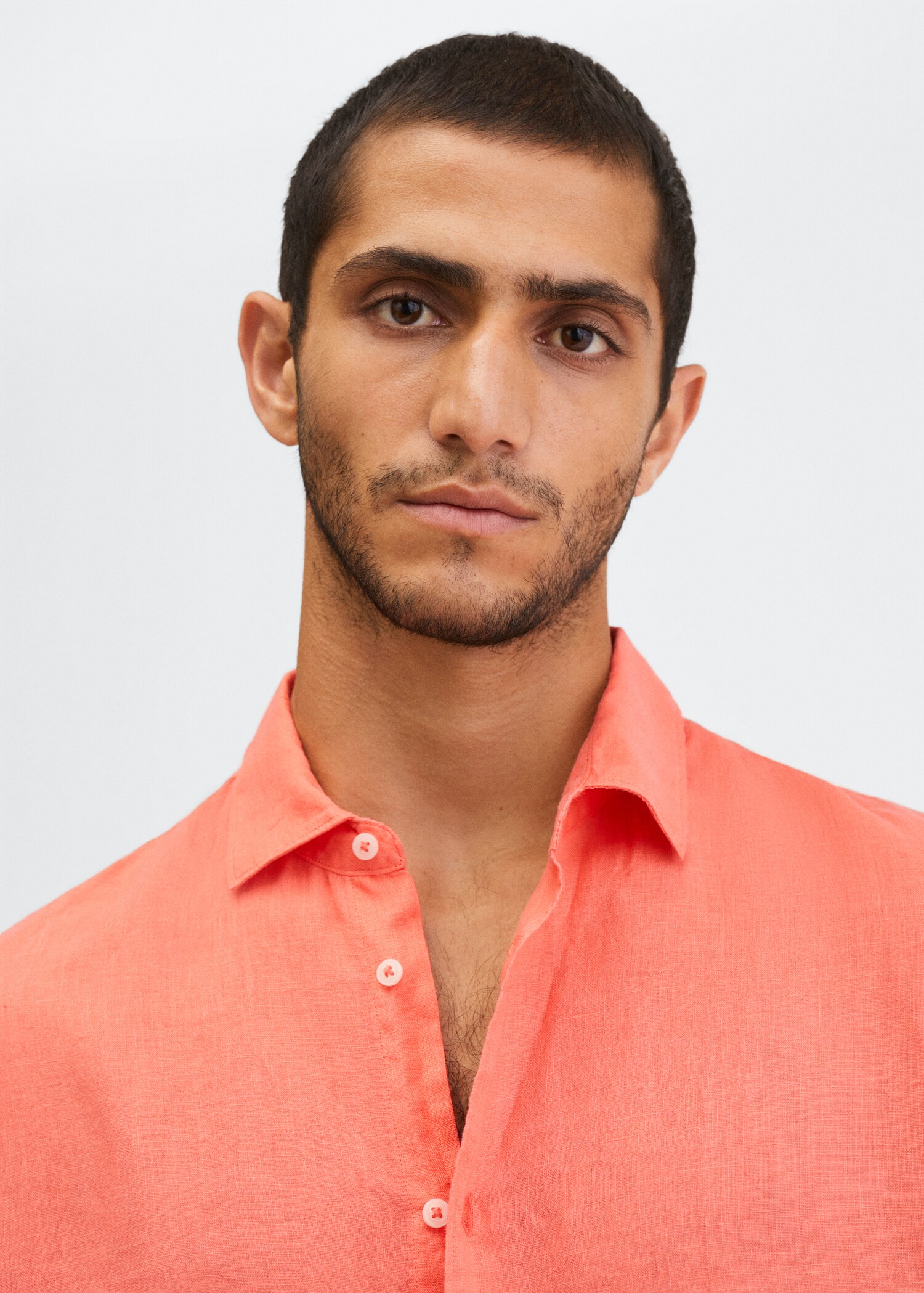 Regular-fit 100% linen shirt - Details of the article 1