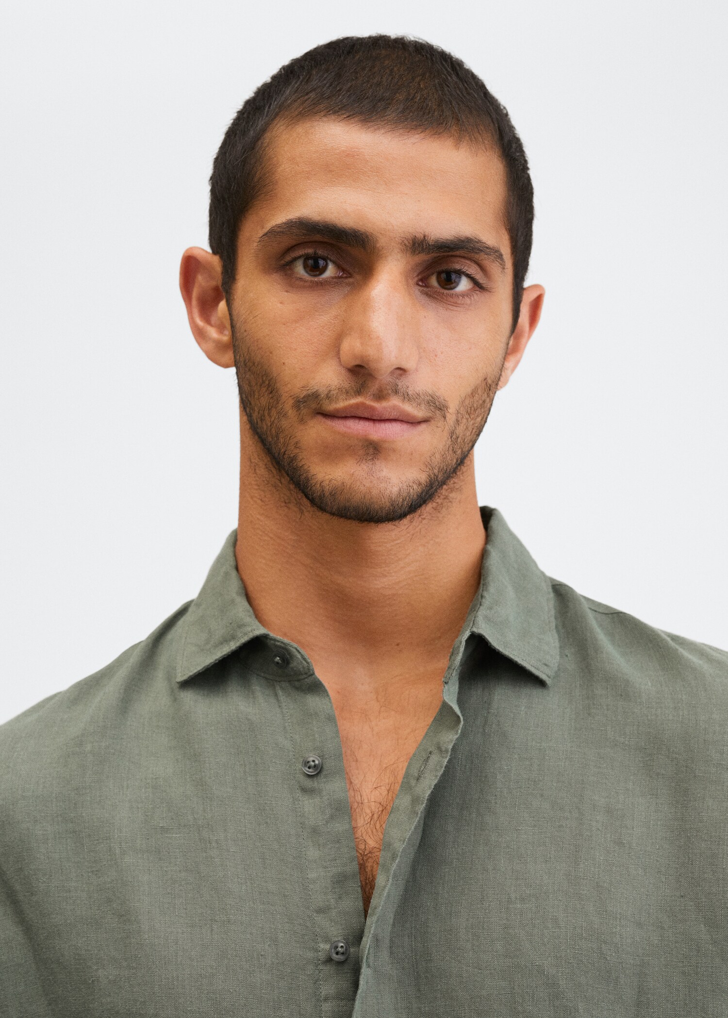 Regular-fit 100% linen shirt - Details of the article 1
