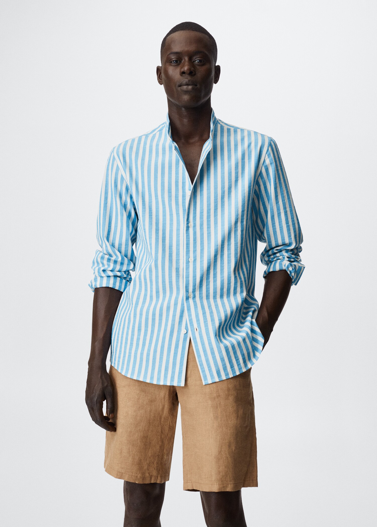 Camisa cuello mao rayas - Plano medio
