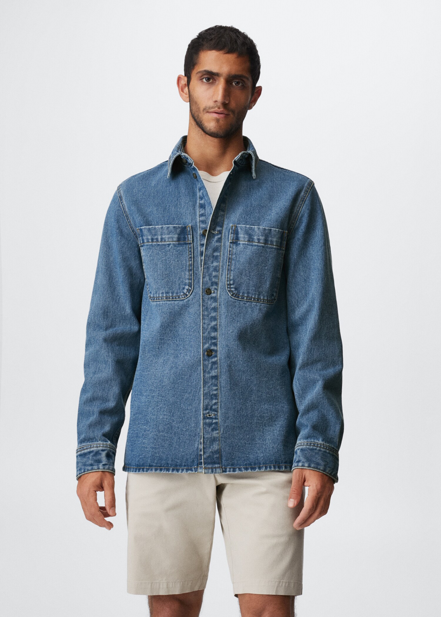 Jeans-Overshirt mit Taschen - Mittlere Ansicht