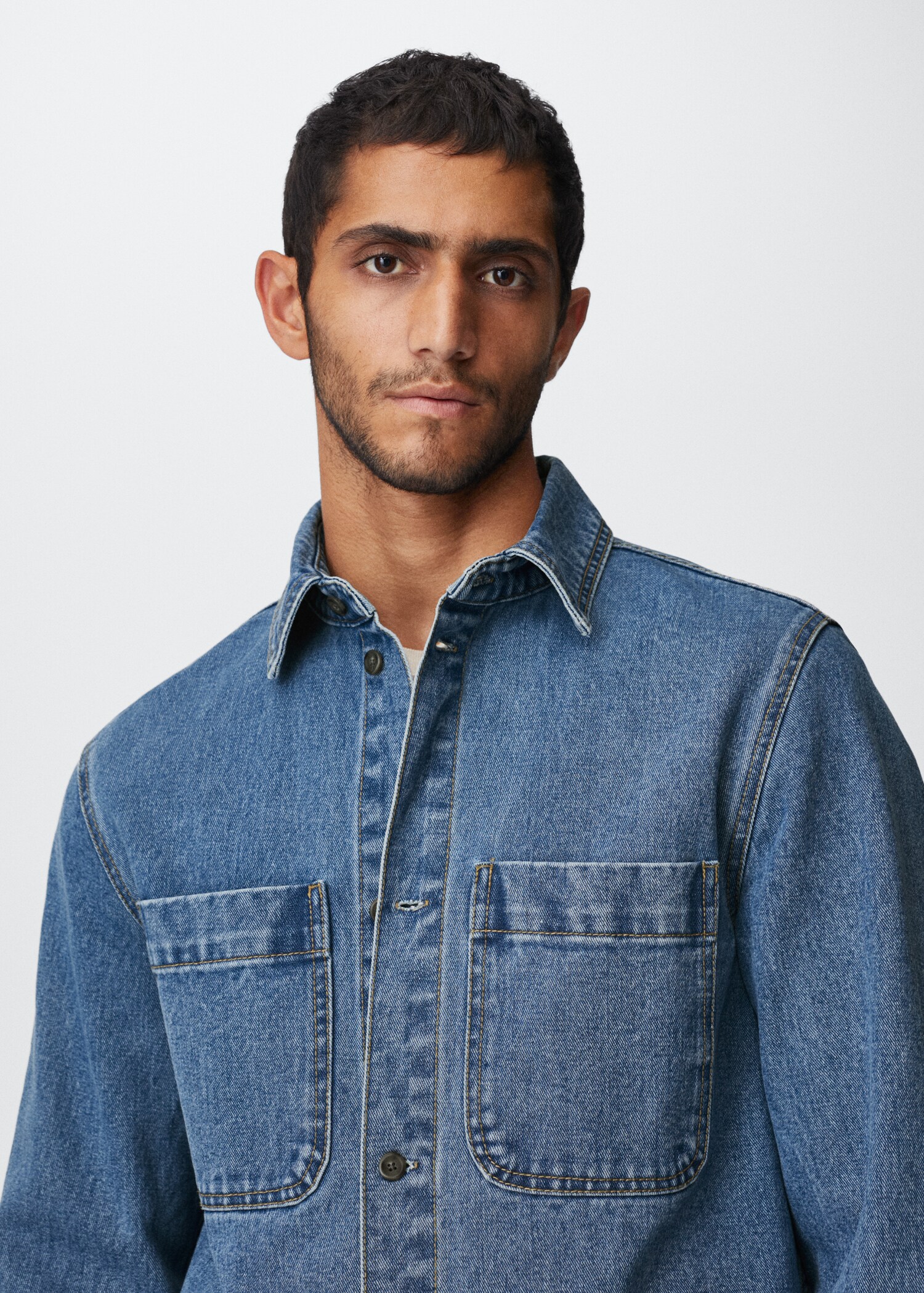 Jeans-Overshirt mit Taschen - Detail des Artikels 1