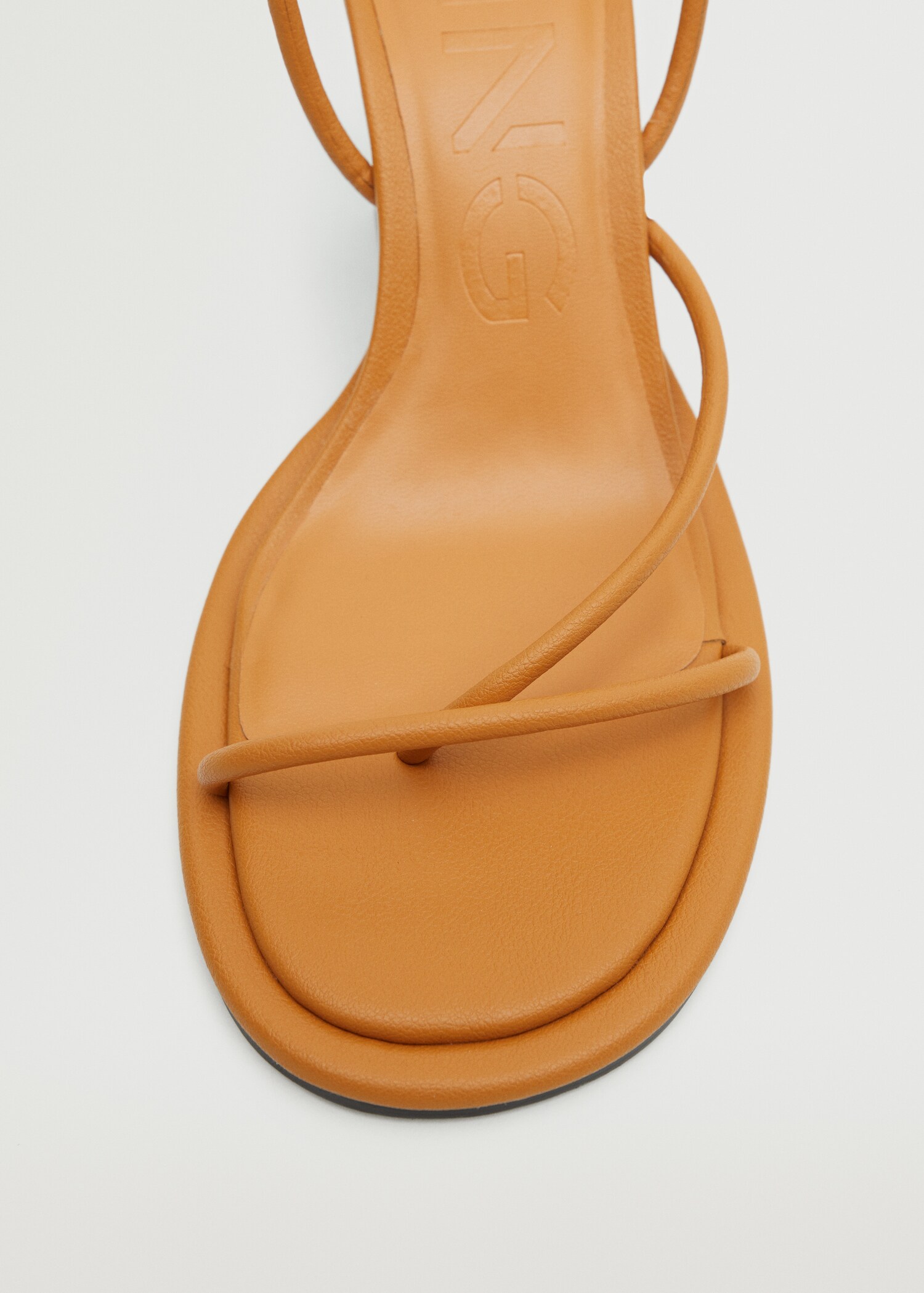 Strappy heeled sandals - Details of the article 3