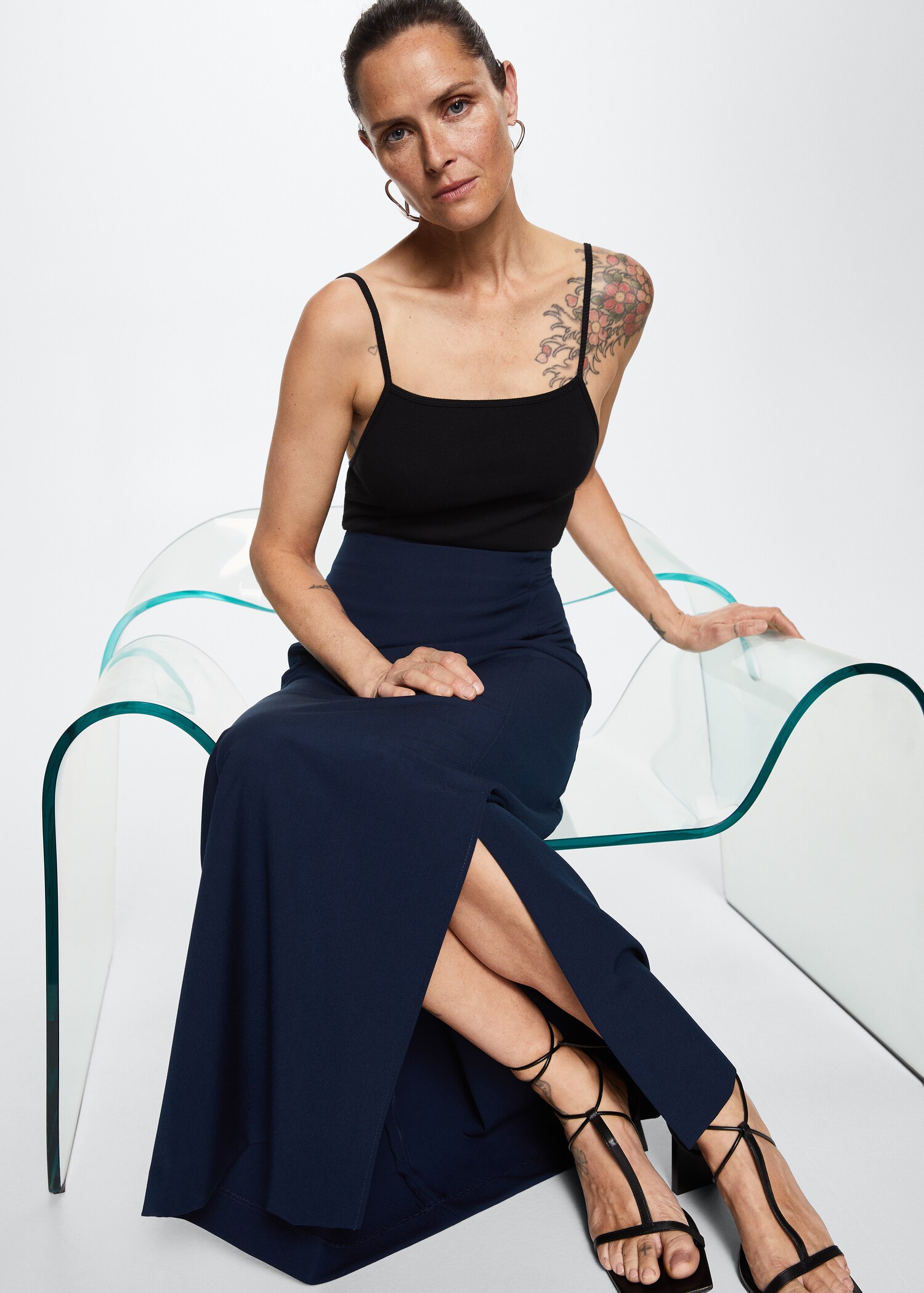 Slit hem skirt - Details of the article 2