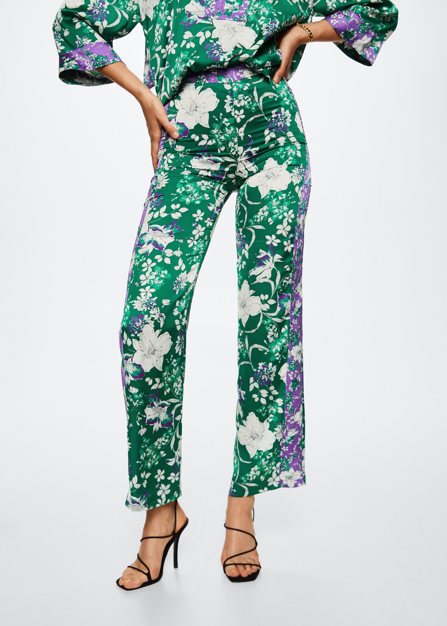 Pantalón estampado flores - Plano medio